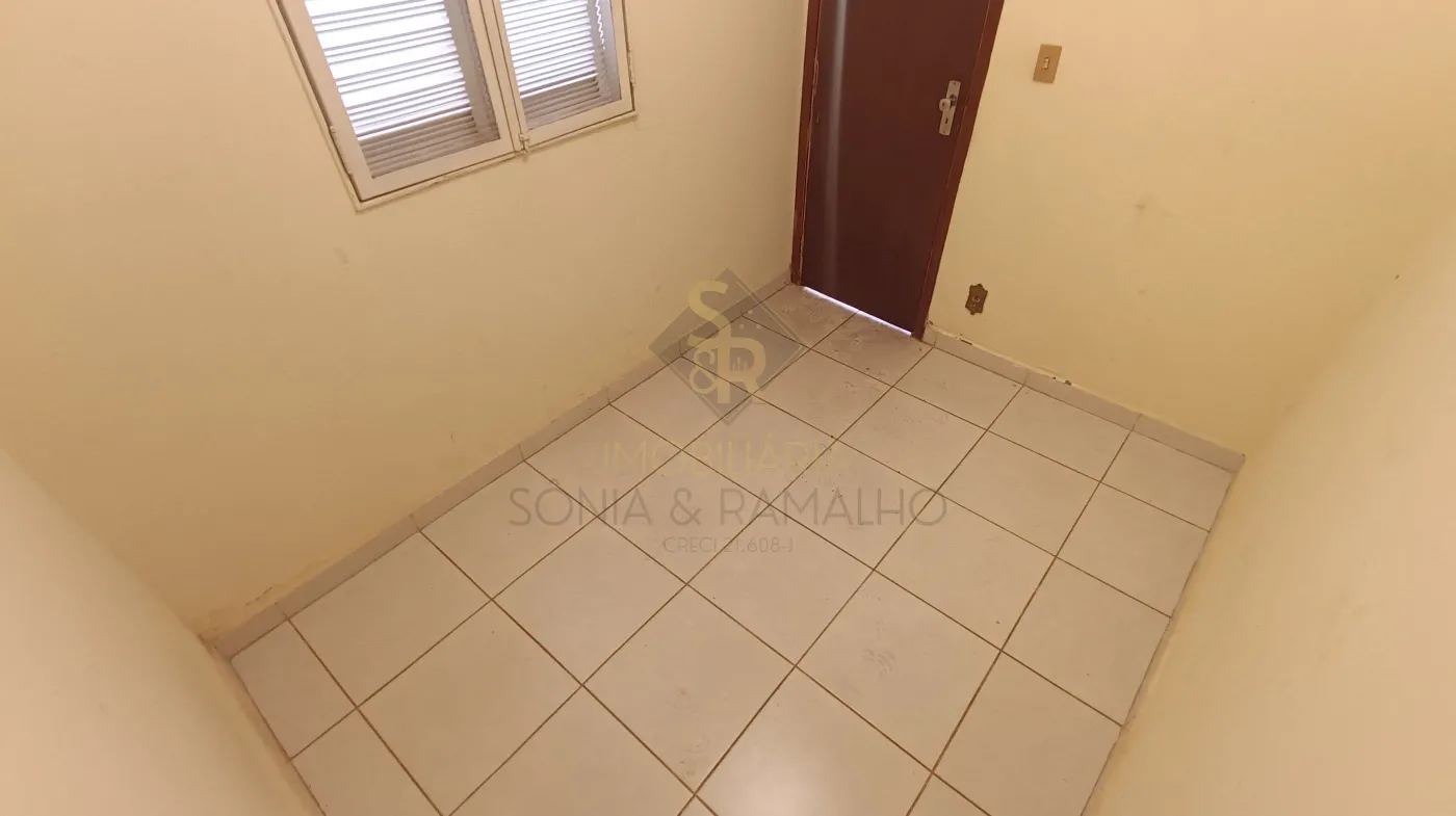 Alugar Casas Residenciais / &Aacute;rea de LazerEd&iacute;cula em Ribeir&atilde;o Preto R$ 850,00 - Foto 5
