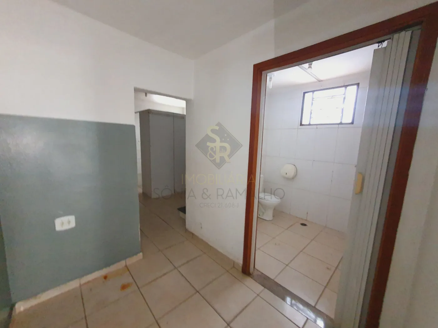Alugar Im&oacute;veis Comerciais / Sal&atilde;o Comercial em Ribeir&atilde;o Preto R$ 2.600,00 - Foto 3