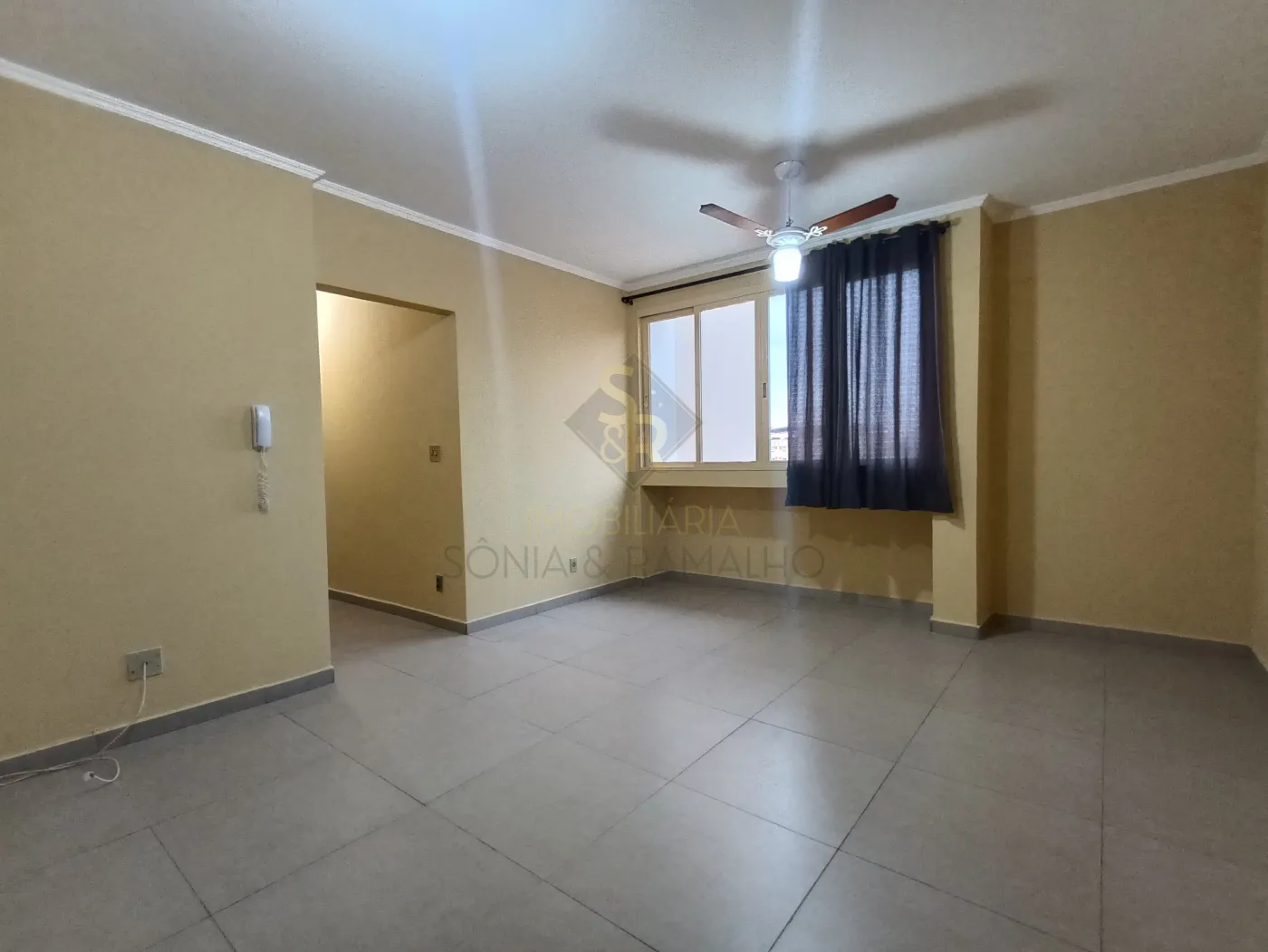 Alugar Apartamentos / Padr&atilde;o em Ribeir&atilde;o Preto R$ 800,00 - Foto 2