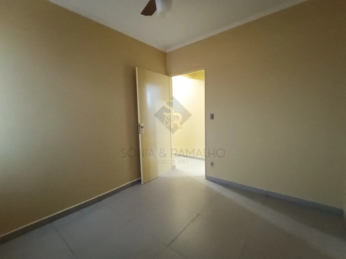 Alugar Apartamentos / Padr&atilde;o em Ribeir&atilde;o Preto R$ 800,00 - Foto 10