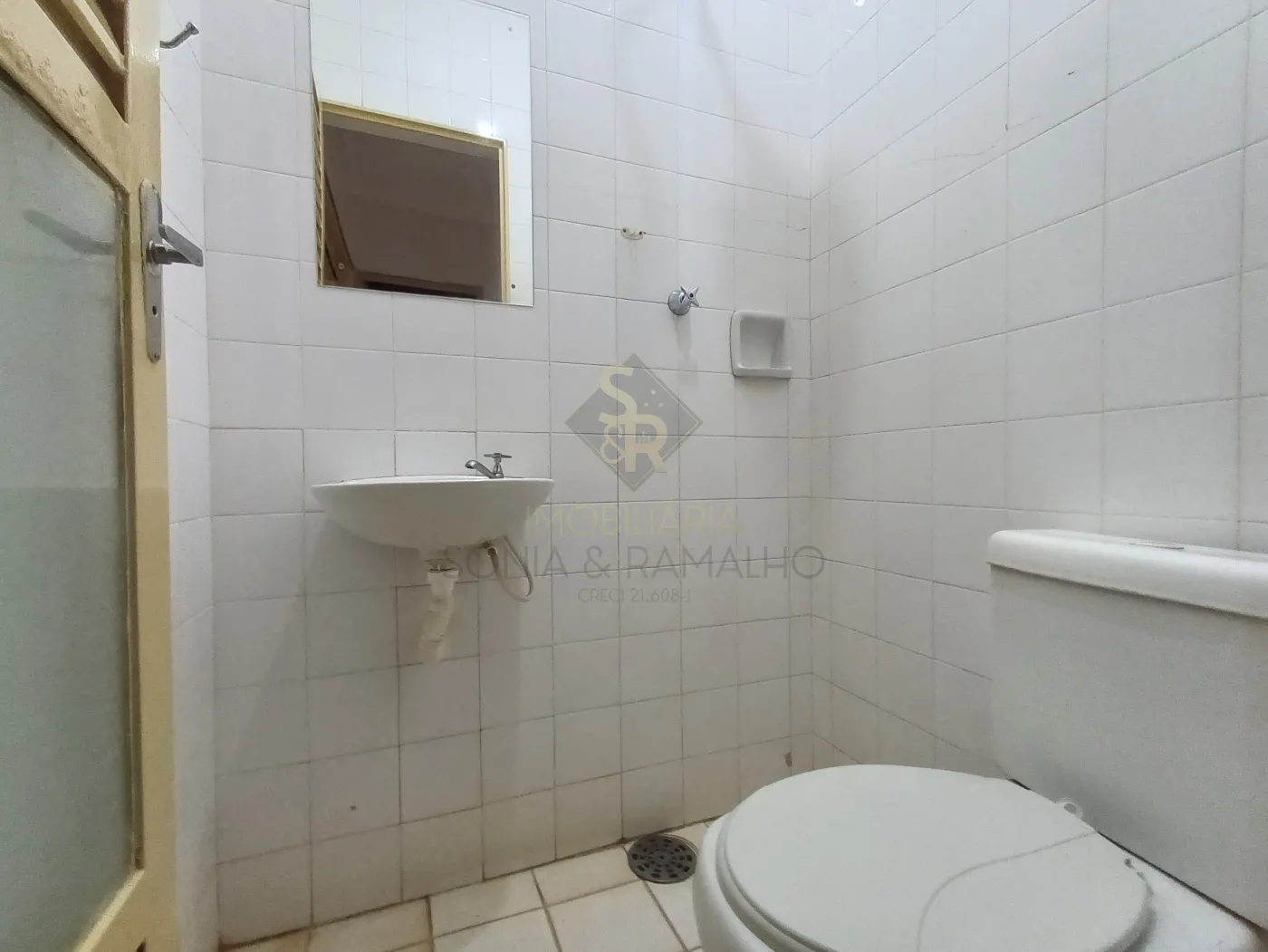 Alugar Apartamentos / Padr&atilde;o em Ribeir&atilde;o Preto R$ 800,00 - Foto 12