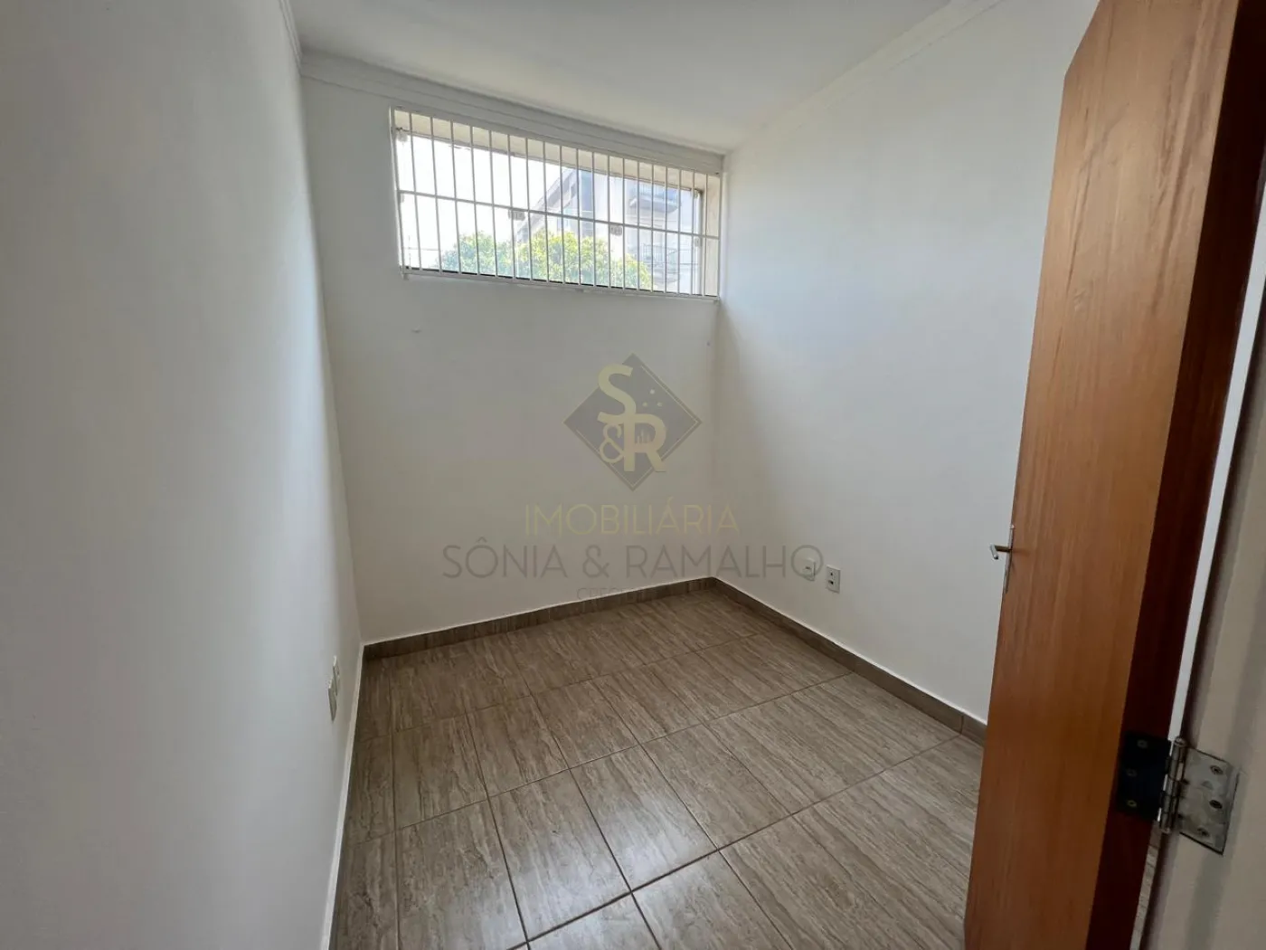 Alugar Im&oacute;veis Comerciais / Casa Comercial em Ribeir&atilde;o Preto R$ 3.200,00 - Foto 2