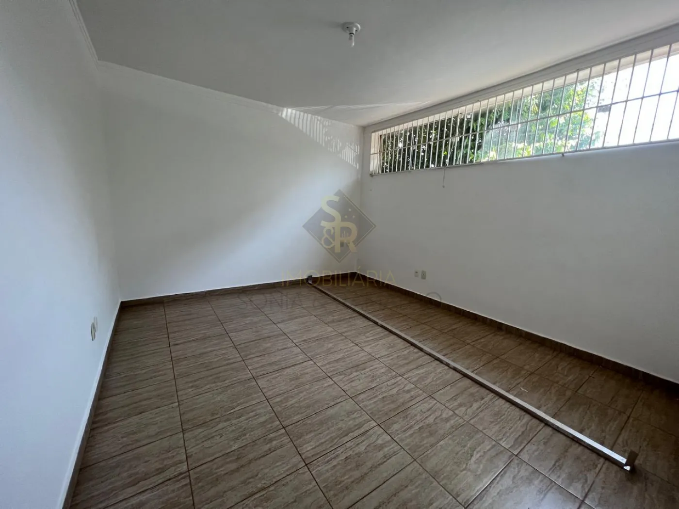 Alugar Im&oacute;veis Comerciais / Casa Comercial em Ribeir&atilde;o Preto R$ 3.200,00 - Foto 3