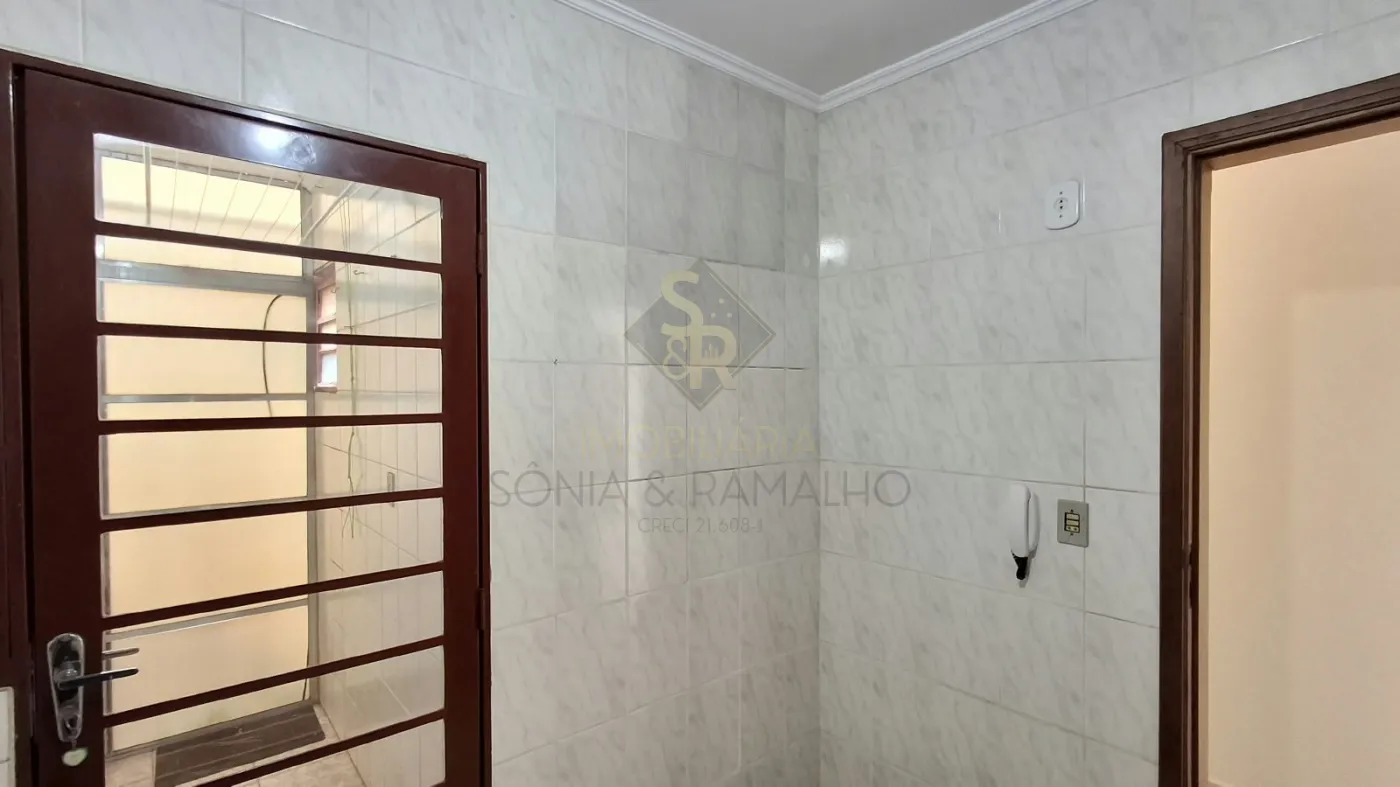 Alugar Apartamentos / Padr&atilde;o em Ribeir&atilde;o Preto R$ 1.100,00 - Foto 14