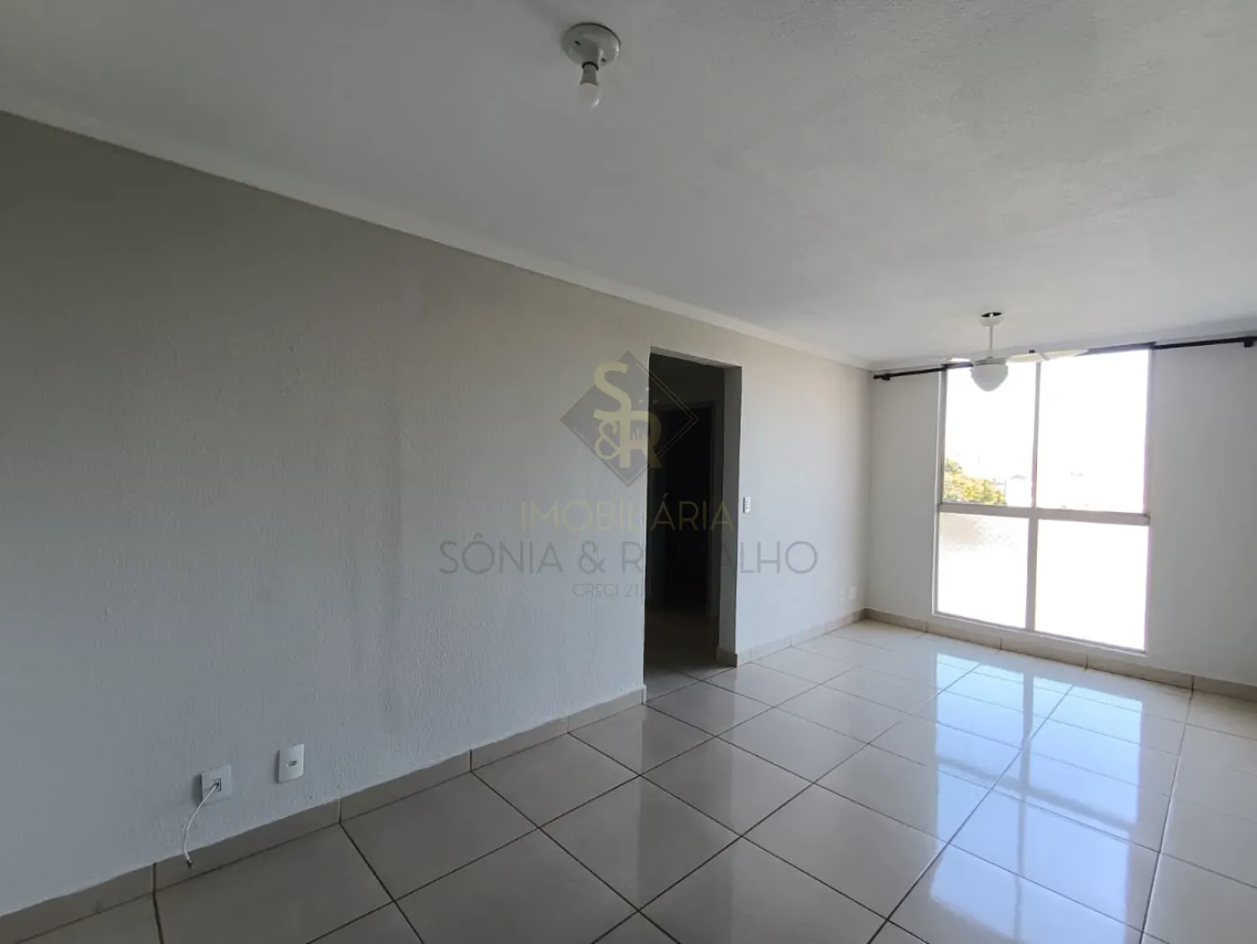 Alugar Apartamentos / Padr&atilde;o em Ribeir&atilde;o Preto R$ 1.700,00 - Foto 1