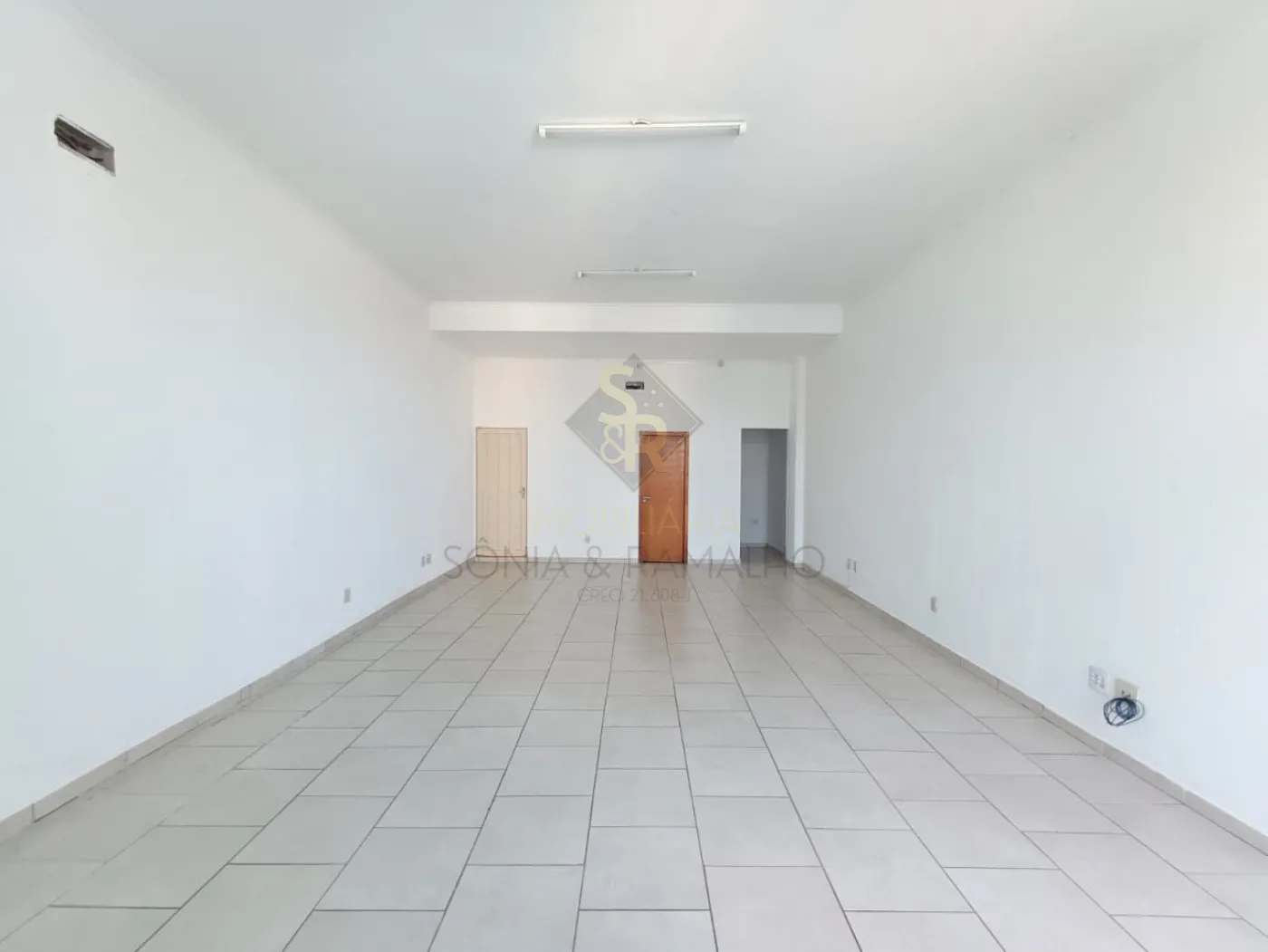 Alugar Im&oacute;veis Comerciais / Sal&atilde;o Comercial em Ribeir&atilde;o Preto R$ 2.800,00 - Foto 2