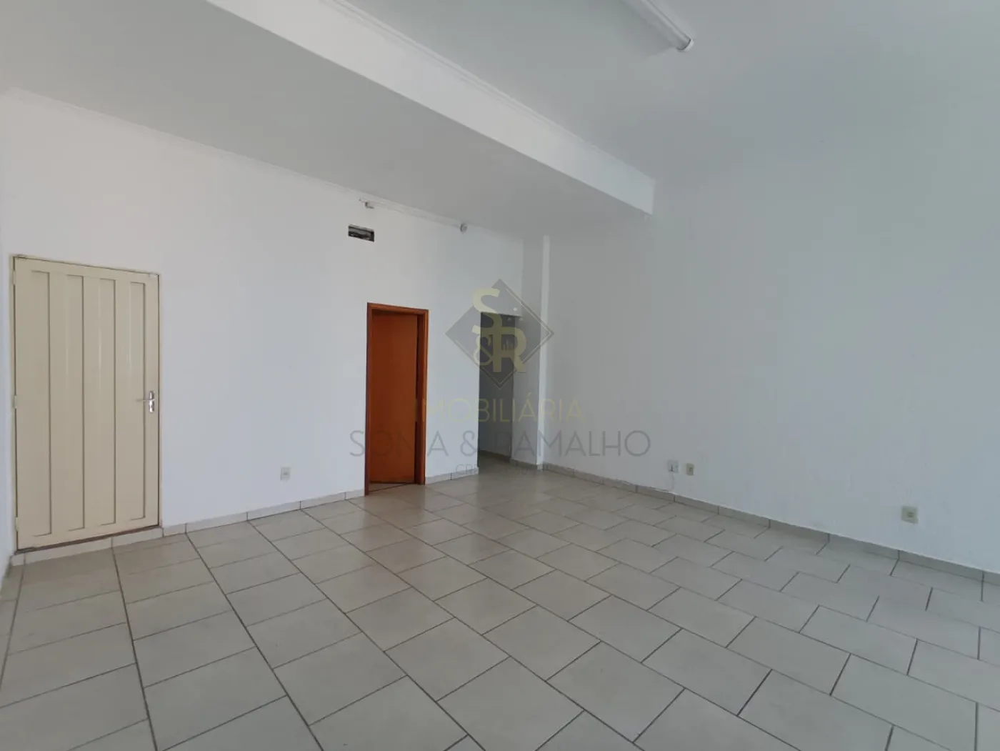 Alugar Im&oacute;veis Comerciais / Sal&atilde;o Comercial em Ribeir&atilde;o Preto R$ 2.800,00 - Foto 7
