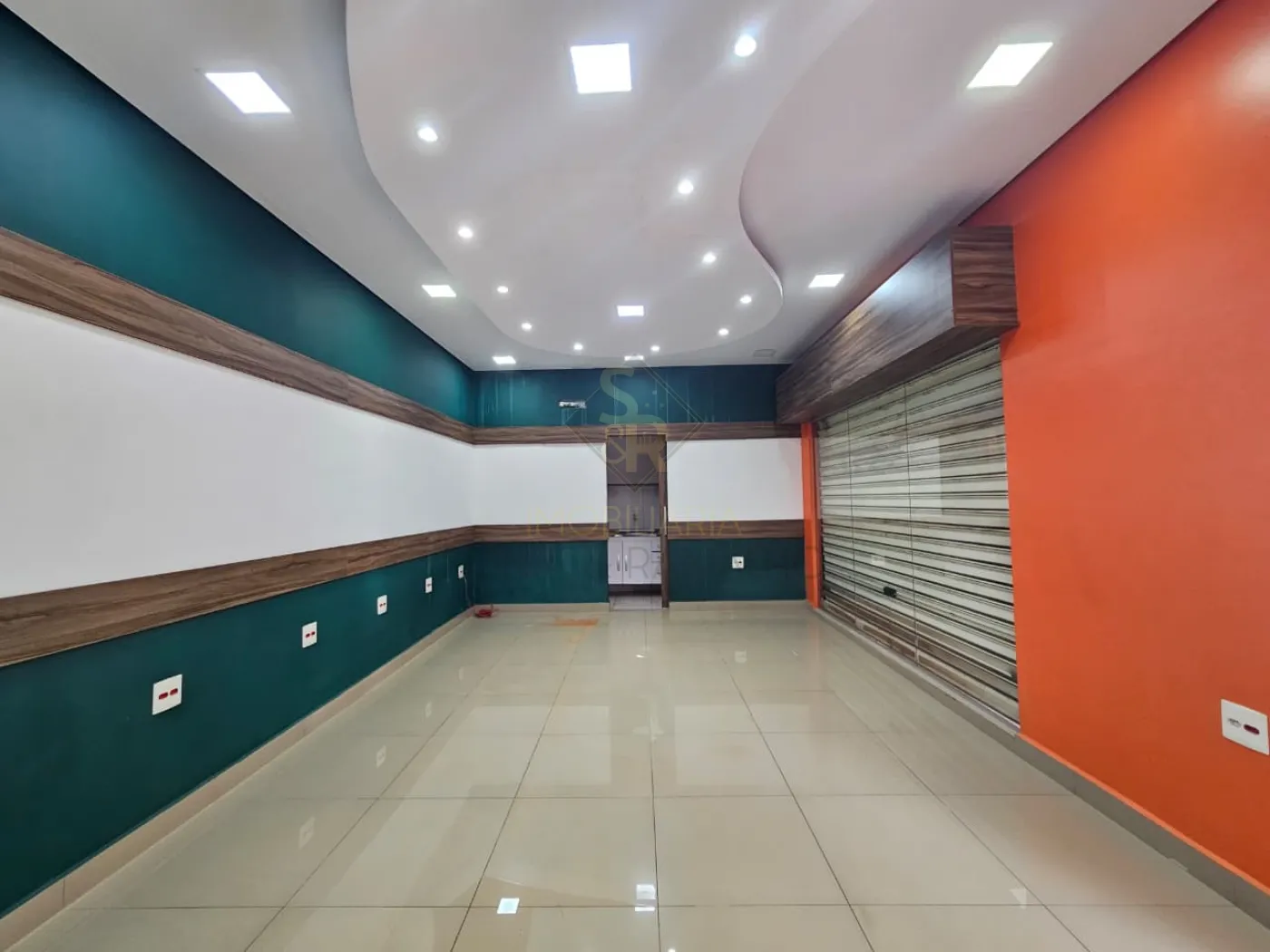 Alugar Im&oacute;veis Comerciais / Sal&atilde;o Comercial em Ribeir&atilde;o Preto R$ 2.200,00 - Foto 3