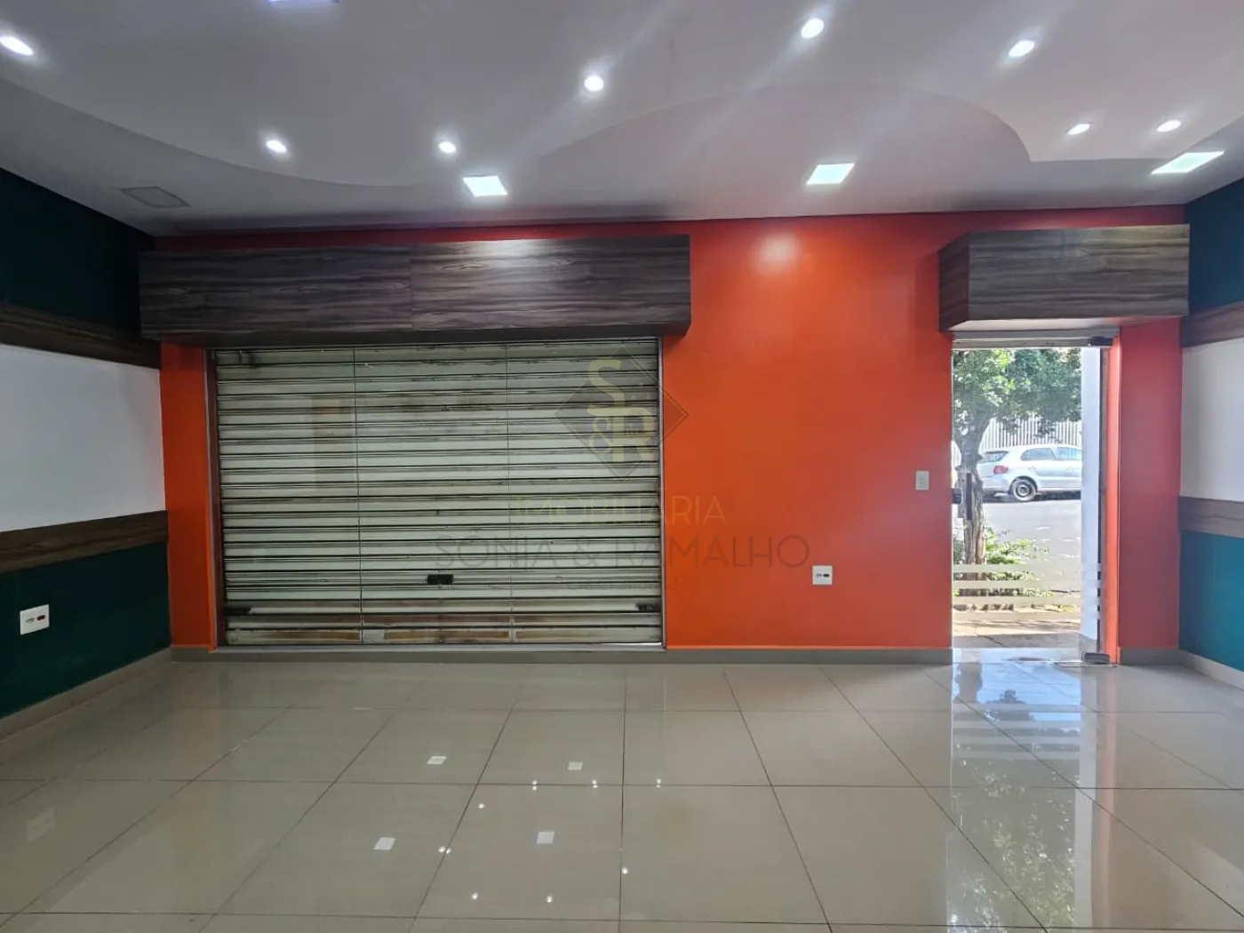 Alugar Im&oacute;veis Comerciais / Sal&atilde;o Comercial em Ribeir&atilde;o Preto R$ 2.200,00 - Foto 1