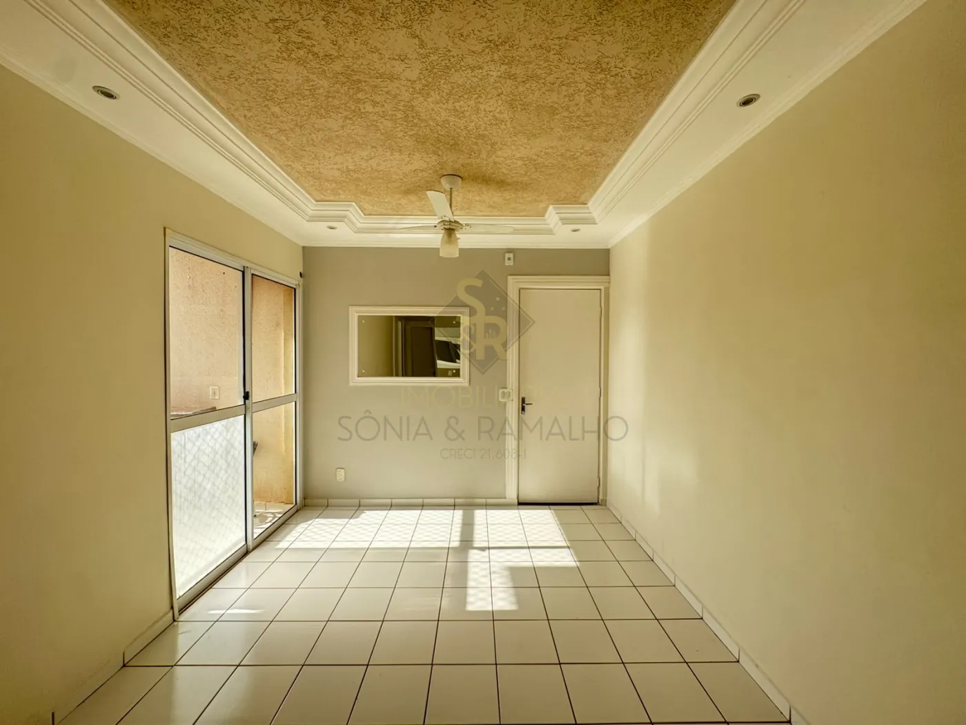Alugar Apartamentos / Padr&atilde;o em Ribeir&atilde;o Preto R$ 1.500,00 - Foto 1