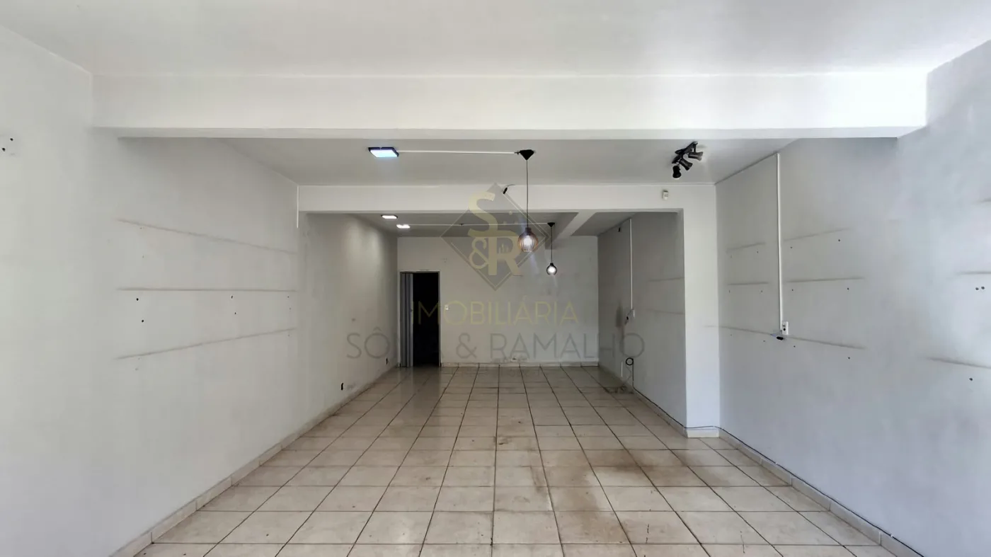 Alugar Im&oacute;veis Comerciais / Sal&atilde;o Comercial em Ribeir&atilde;o Preto R$ 1.100,00 - Foto 1