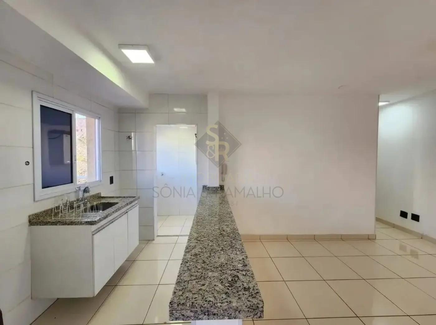 Alugar Apartamentos / Padr&atilde;o em Ribeir&atilde;o Preto R$ 900,00 - Foto 4