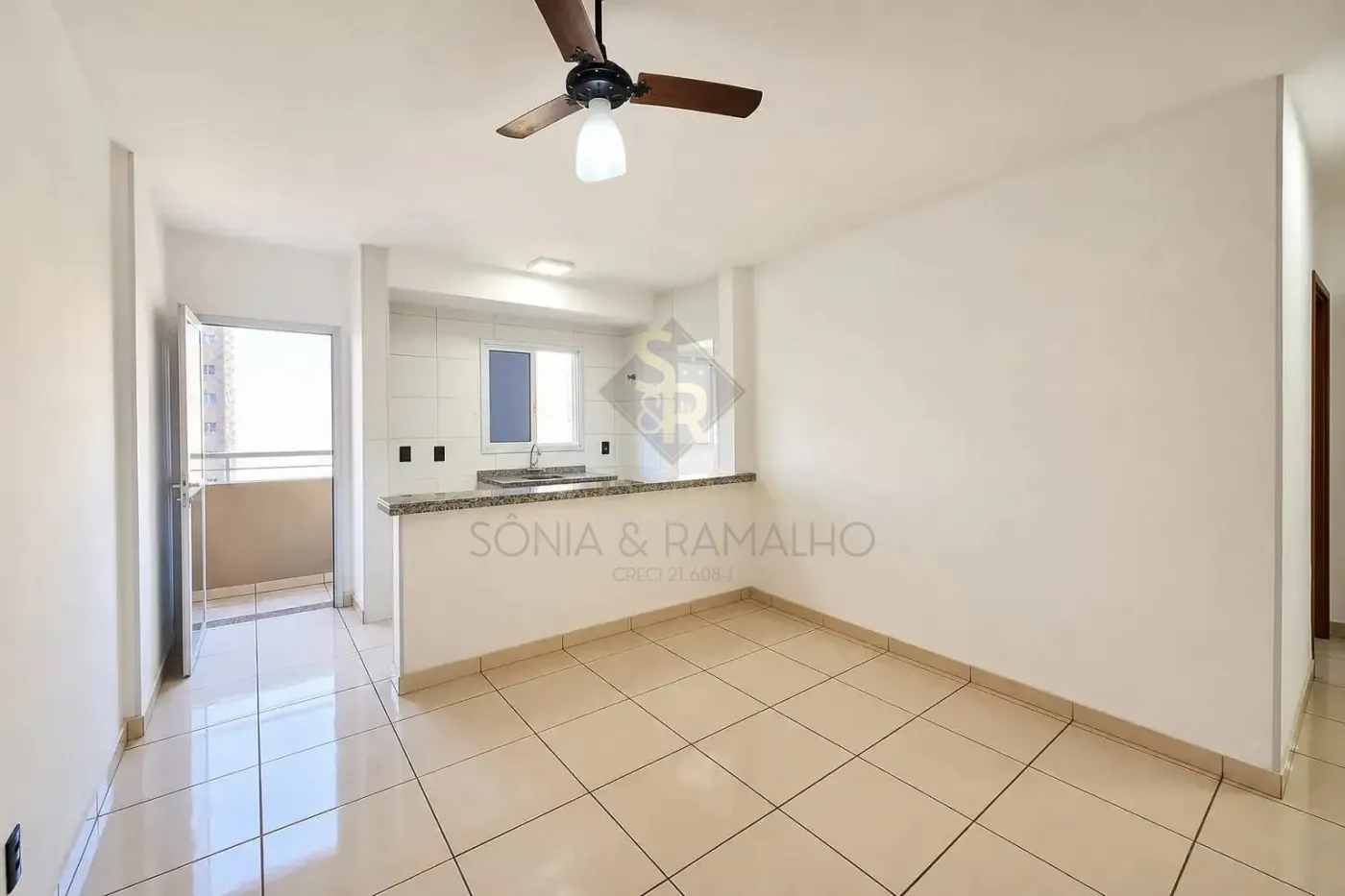 Alugar Apartamentos / Padr&atilde;o em Ribeir&atilde;o Preto R$ 900,00 - Foto 1