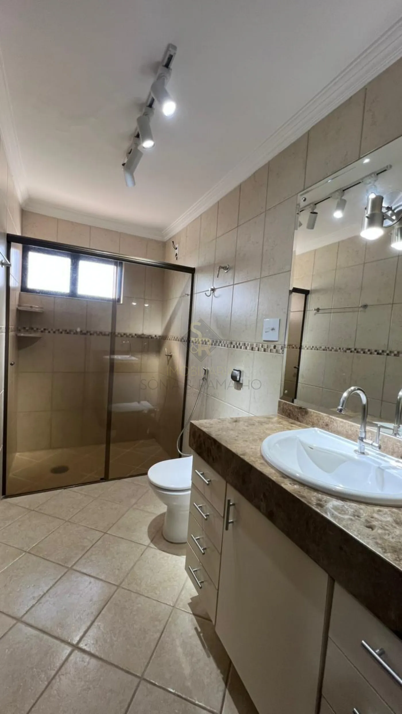 Alugar Apartamentos / Padr&atilde;o em Ribeir&atilde;o Preto R$ 2.250,00 - Foto 16