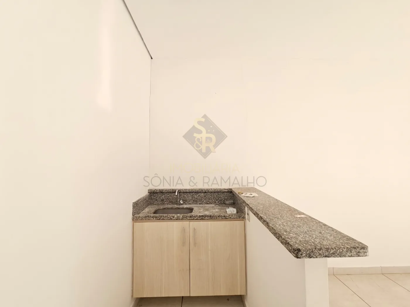 Alugar Im&oacute;veis Comerciais / Sal&atilde;o Comercial em Ribeir&atilde;o Preto R$ 3.000,00 - Foto 6