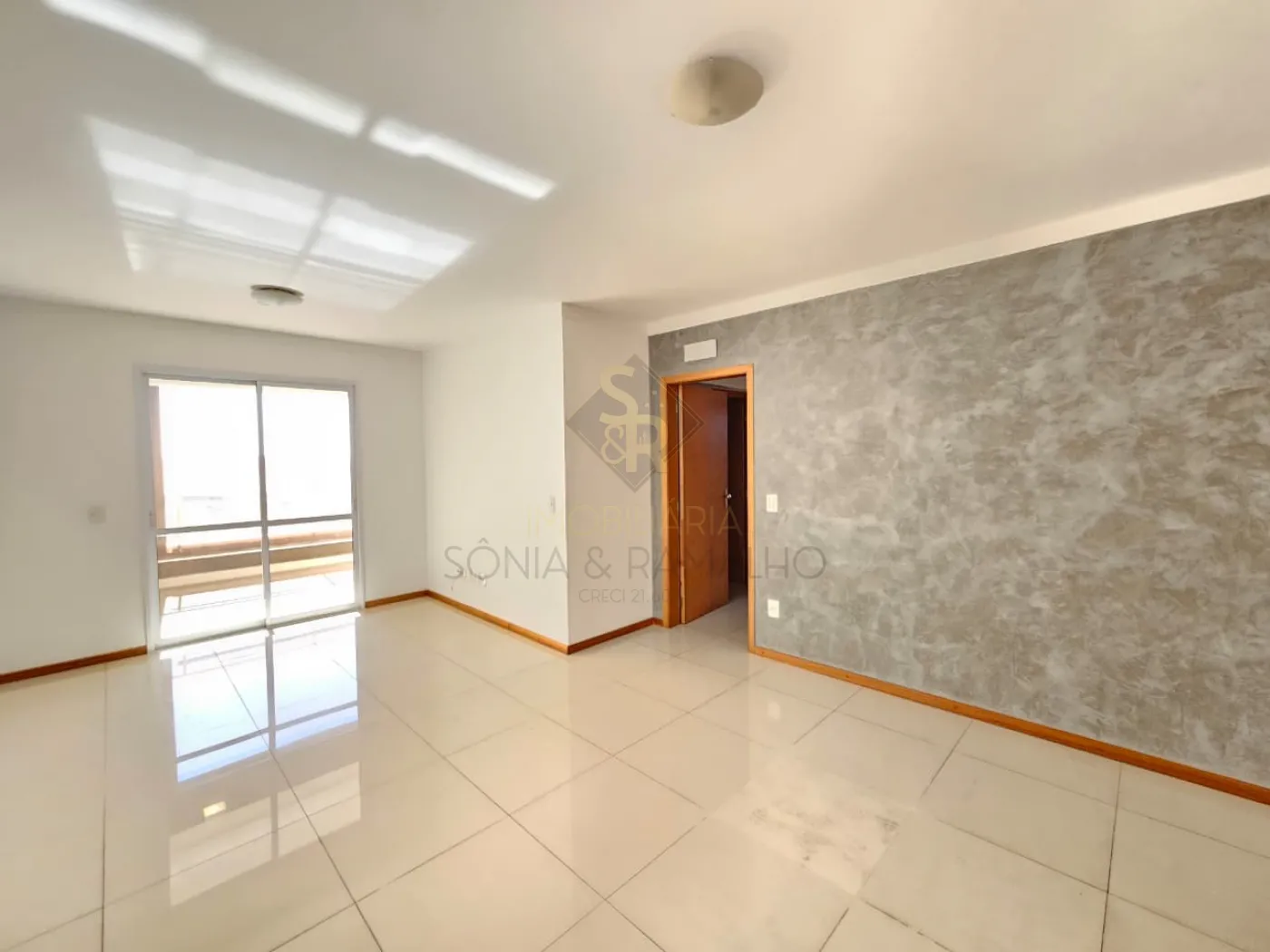 Alugar Apartamentos / Padr&atilde;o em Ribeir&atilde;o Preto R$ 4.400,00 - Foto 2