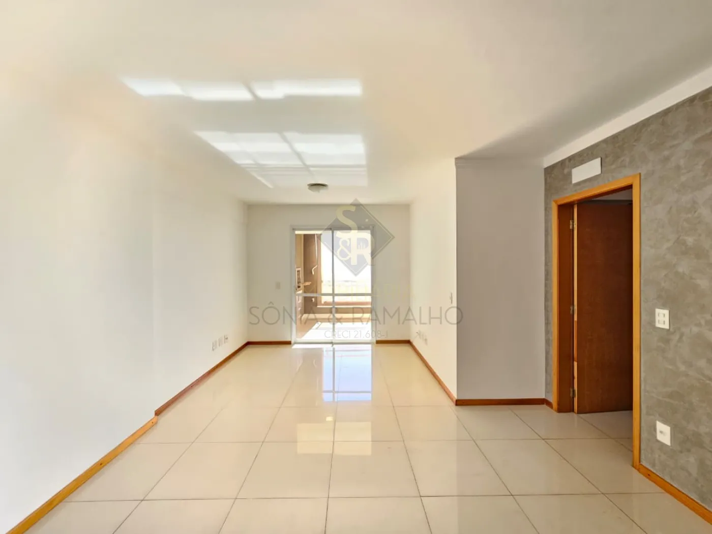 Alugar Apartamentos / Padr&atilde;o em Ribeir&atilde;o Preto R$ 4.400,00 - Foto 1