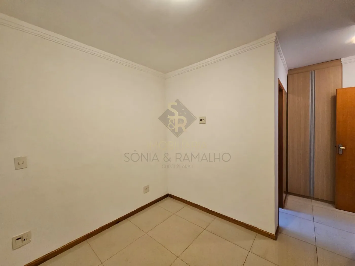 Alugar Apartamentos / Padr&atilde;o em Ribeir&atilde;o Preto R$ 4.400,00 - Foto 23