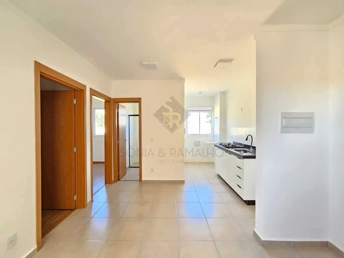 Comprar Apartamentos / Padr&atilde;o em Ribeir&atilde;o Preto R$ 180.000,00 - Foto 2