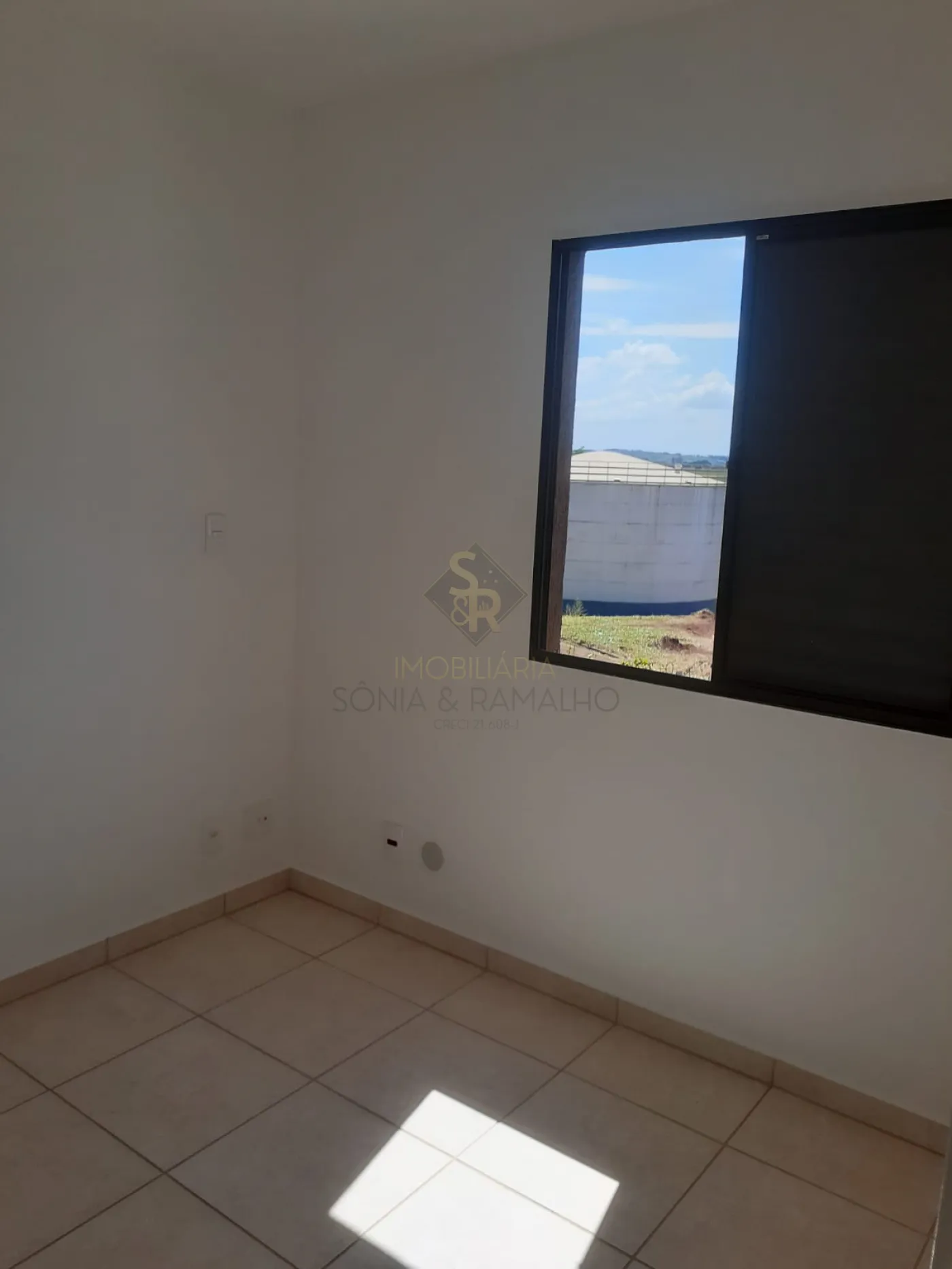Comprar Apartamentos / Padr&atilde;o em Bonfim Paulista R$ 130.000,00 - Foto 4