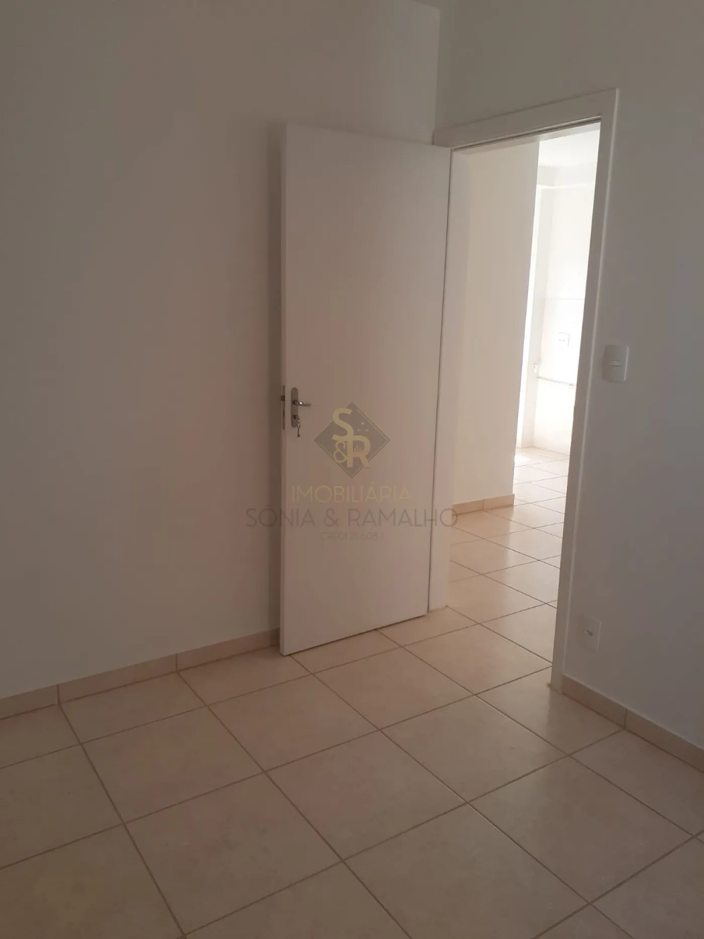 Comprar Apartamentos / Padr&atilde;o em Bonfim Paulista R$ 130.000,00 - Foto 8