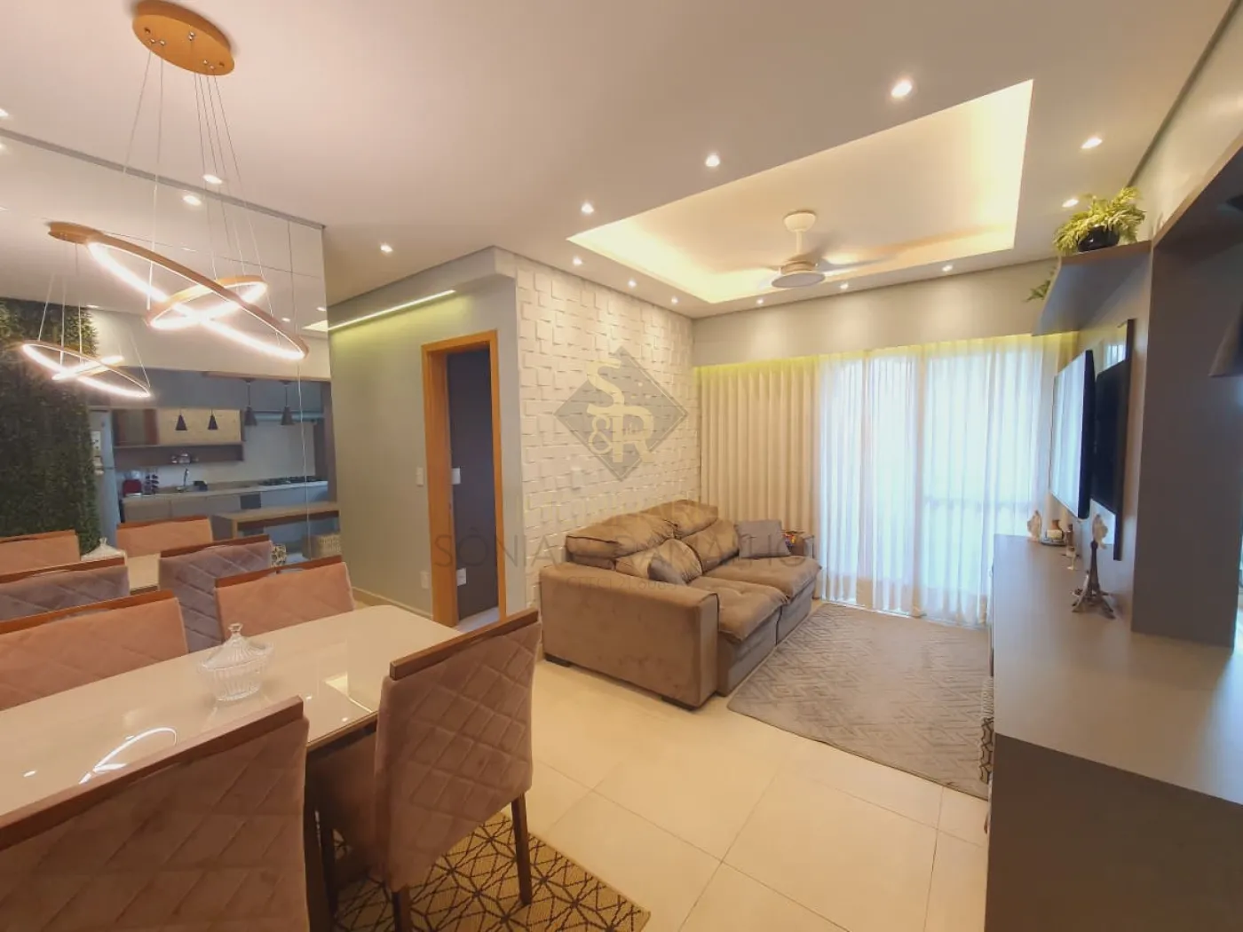 Alugar Apartamentos / Padr&atilde;o em Bonfim Paulista R$ 3.500,00 - Foto 1