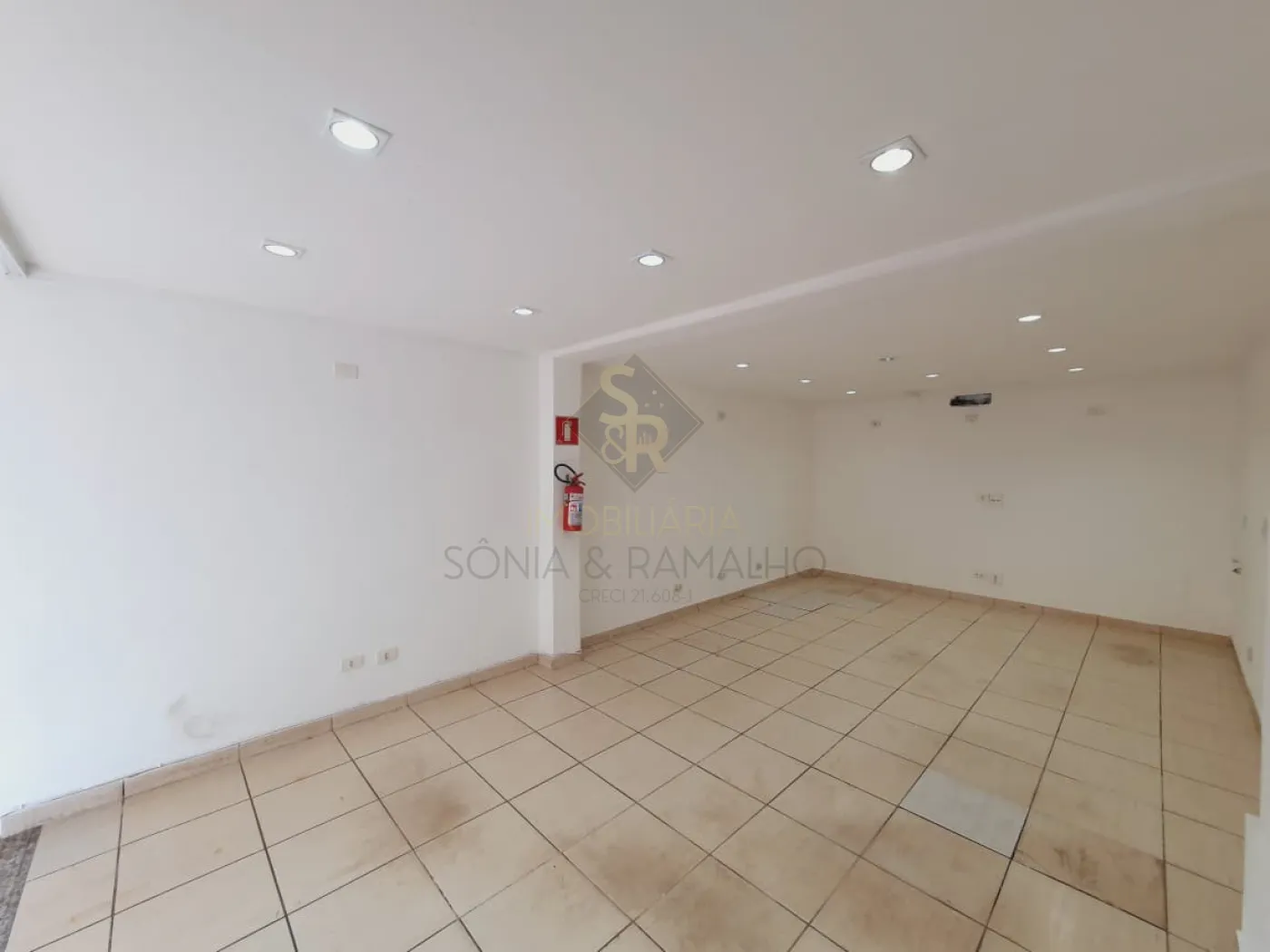 Alugar Im&oacute;veis Comerciais / Sal&atilde;o Comercial em Ribeir&atilde;o Preto R$ 2.800,00 - Foto 8