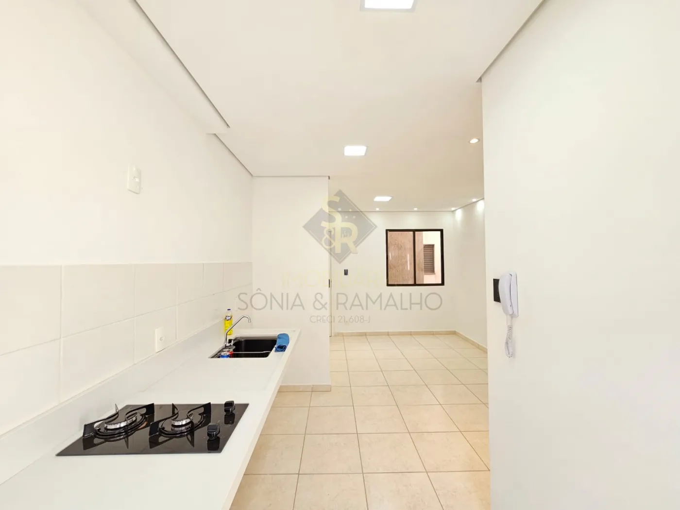 Alugar Apartamentos / Padr&atilde;o em Bonfim Paulista R$ 1.350,00 - Foto 4