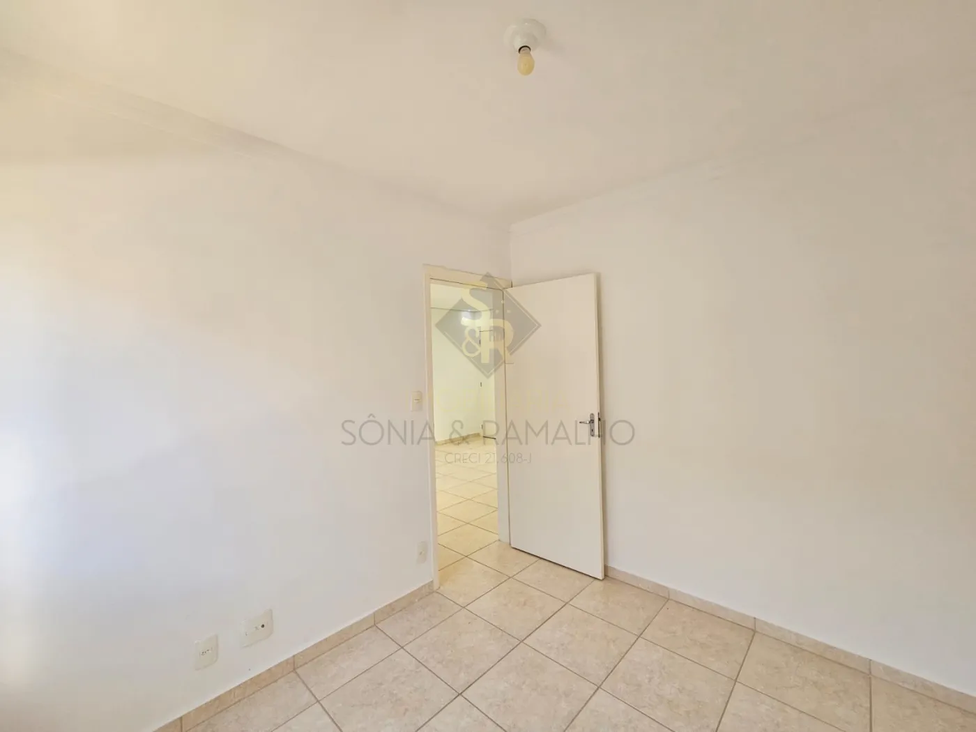 Alugar Apartamentos / Padr&atilde;o em Bonfim Paulista R$ 1.350,00 - Foto 7
