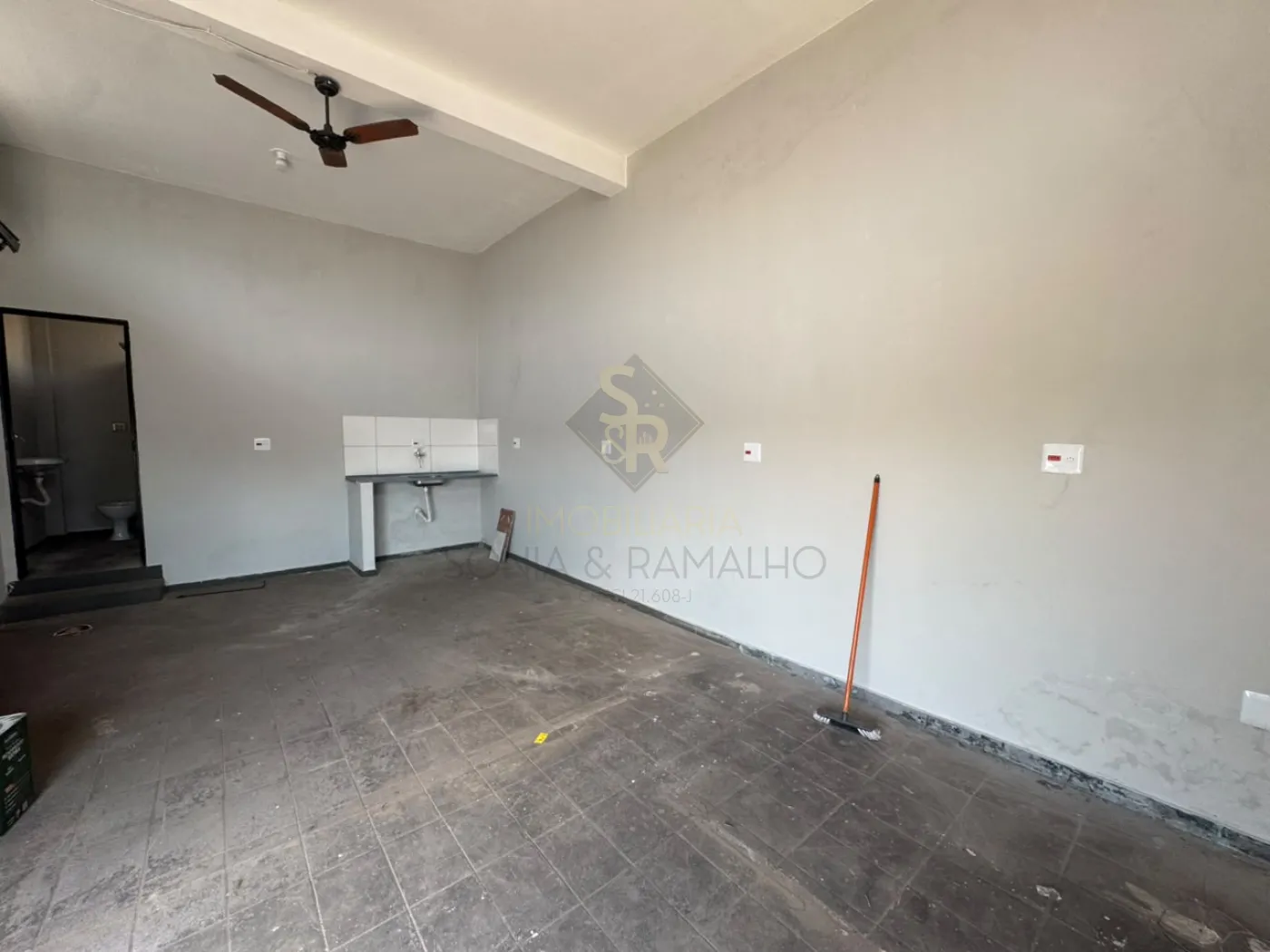 Alugar Im&oacute;veis Comerciais / Sal&atilde;o Comercial em Ribeir&atilde;o Preto R$ 920,00 - Foto 8