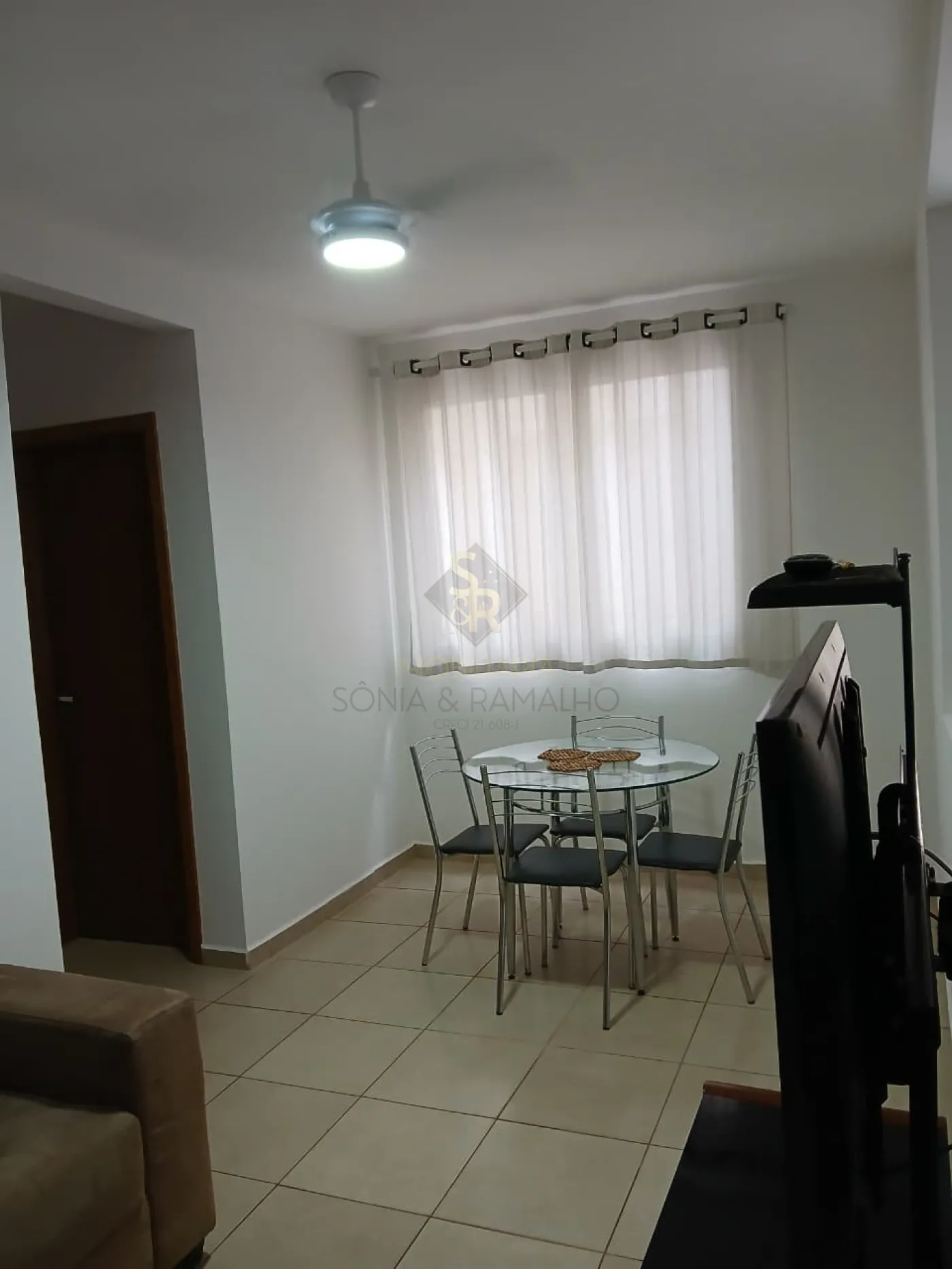Alugar Apartamentos / Padr&atilde;o em Ribeir&atilde;o Preto R$ 2.000,00 - Foto 3