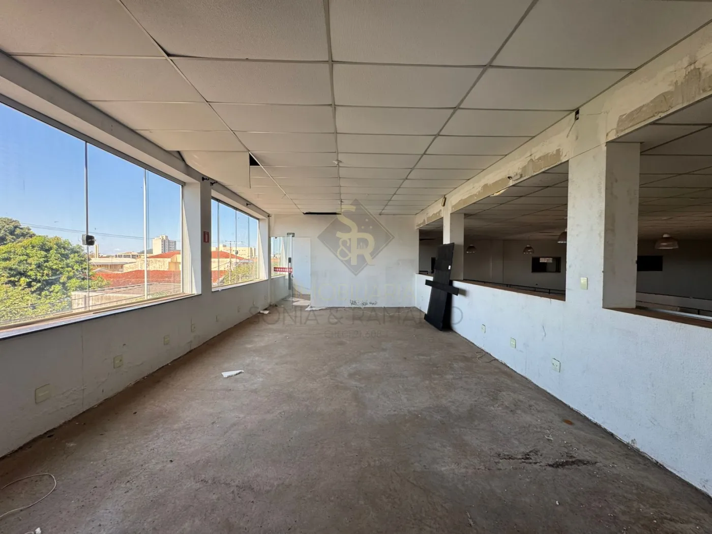 Alugar Im&oacute;veis Comerciais / Galp&atilde;o Comercial em Ribeir&atilde;o Preto R$ 8.000,00 - Foto 2