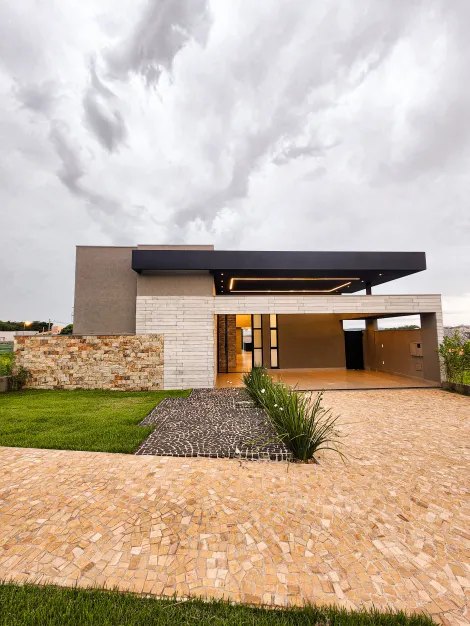Ribeirao Preto Condominios Zona Sul casas residenciais Venda R$3.190.000,00 Condominio R$695,00 4 Dormitorios 4 Vagas Area do terreno 700.00m2 Area construida 320.00m2