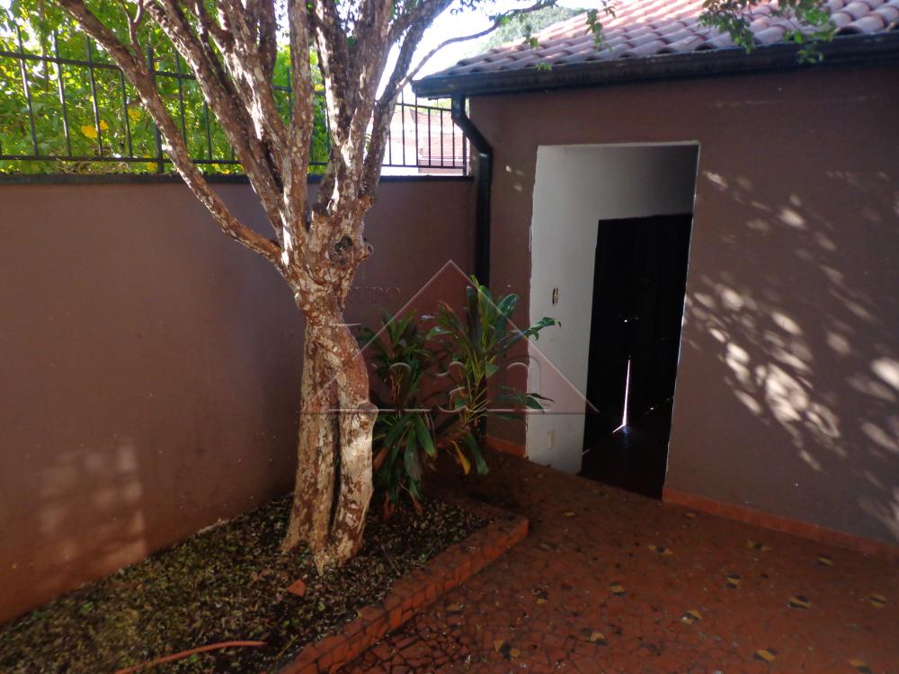 Alugar Casas / Casa em Ribeir&atilde;o Preto R$ 1.800,00 - Foto 15