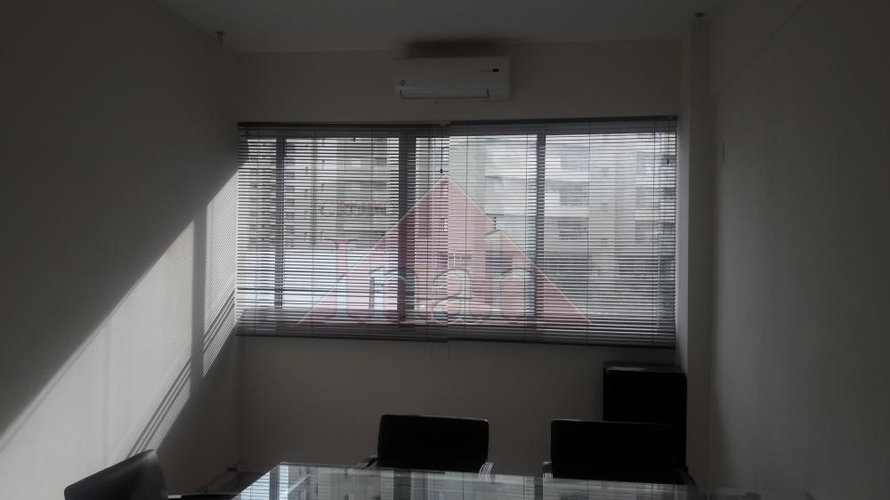 Alugar Comerciais / Sala em Ribeir&atilde;o Preto R$ 2.000,00 - Foto 13