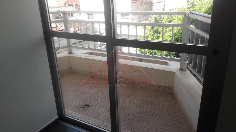 Alugar Apartamentos / Apartamento em Ribeir&atilde;o Preto R$ 750,00 - Foto 1