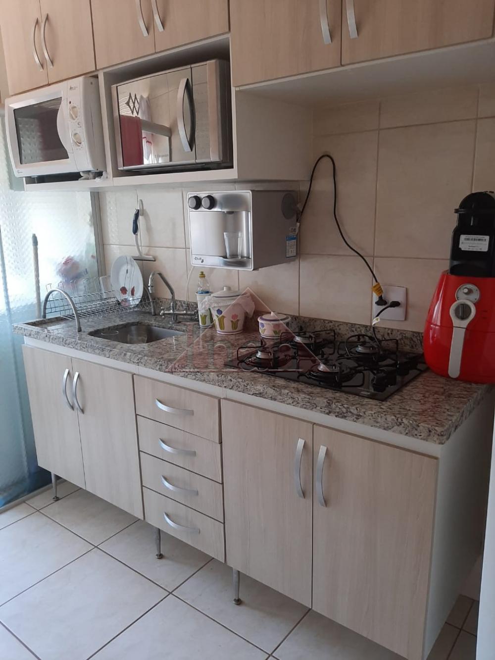 Alugar Apartamentos / Apartamento em Ribeirão Preto R$ 800,00 - Foto 4