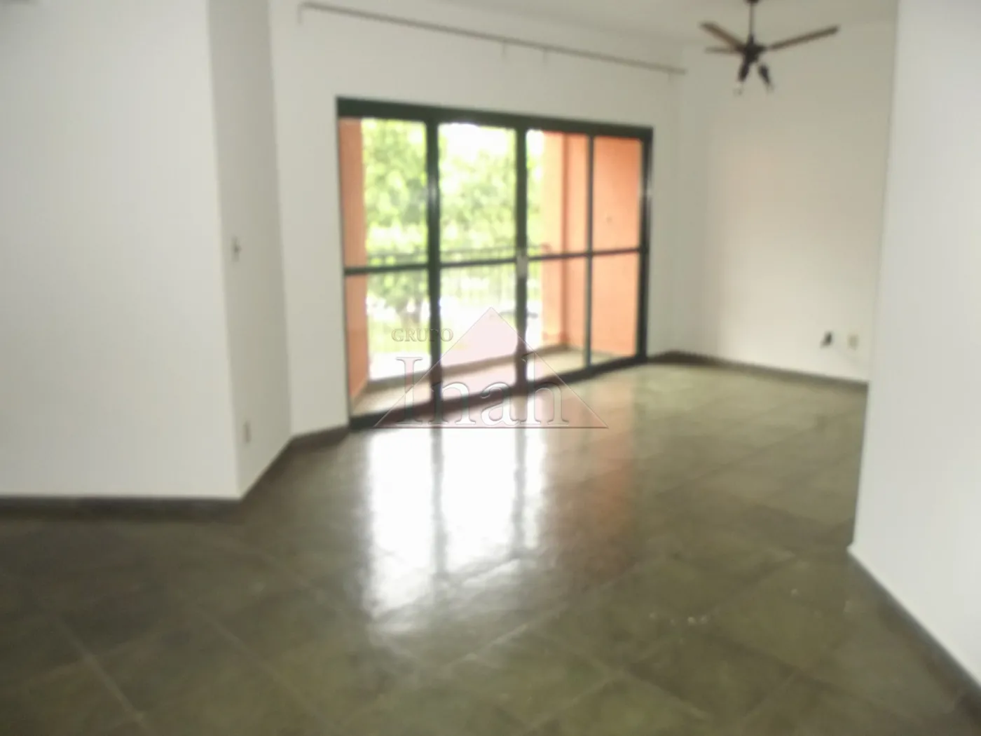 Alugar Apartamentos / Apartamento em Ribeir&atilde;o Preto R$ 1.000,00 - Foto 1