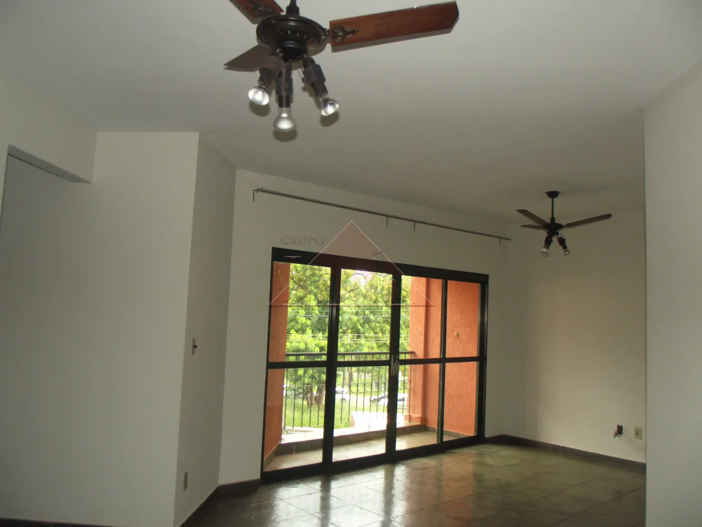 Alugar Apartamentos / Apartamento em Ribeir&atilde;o Preto R$ 1.000,00 - Foto 2