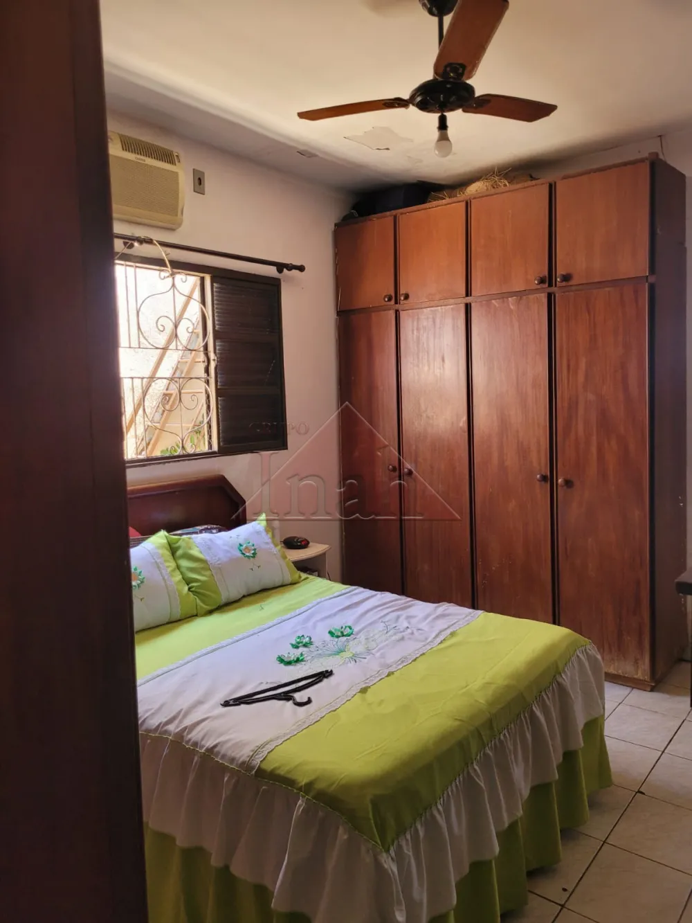 Comprar Casas / CASA RESIDENCIAL em Ribeir&atilde;o Preto R$ 275.000,00 - Foto 2