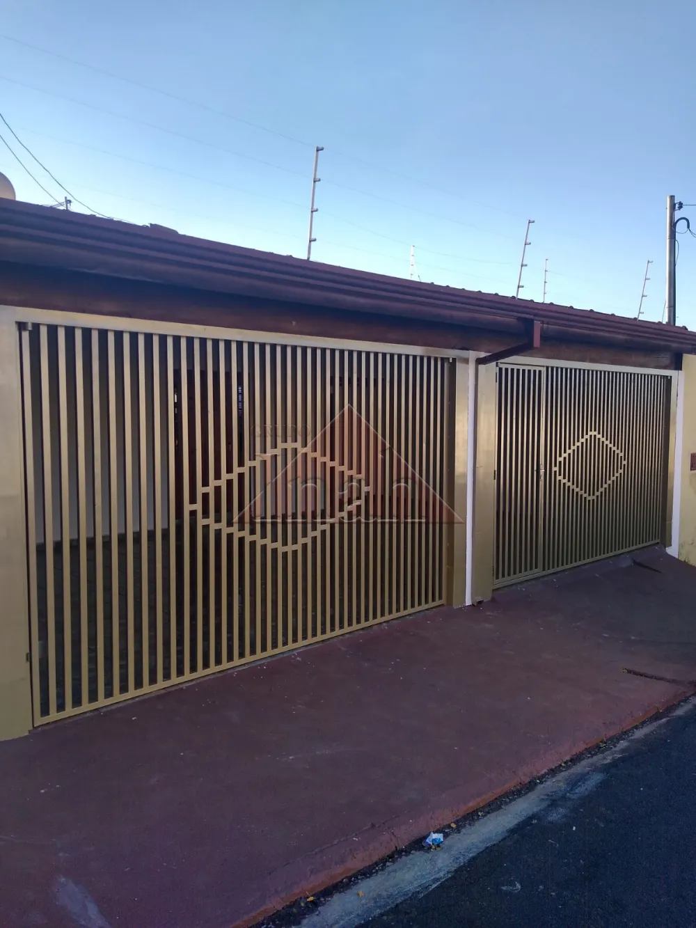 Alugar Casas / Casa em Ribeir&atilde;o Preto R$ 2.300,00 - Foto 1