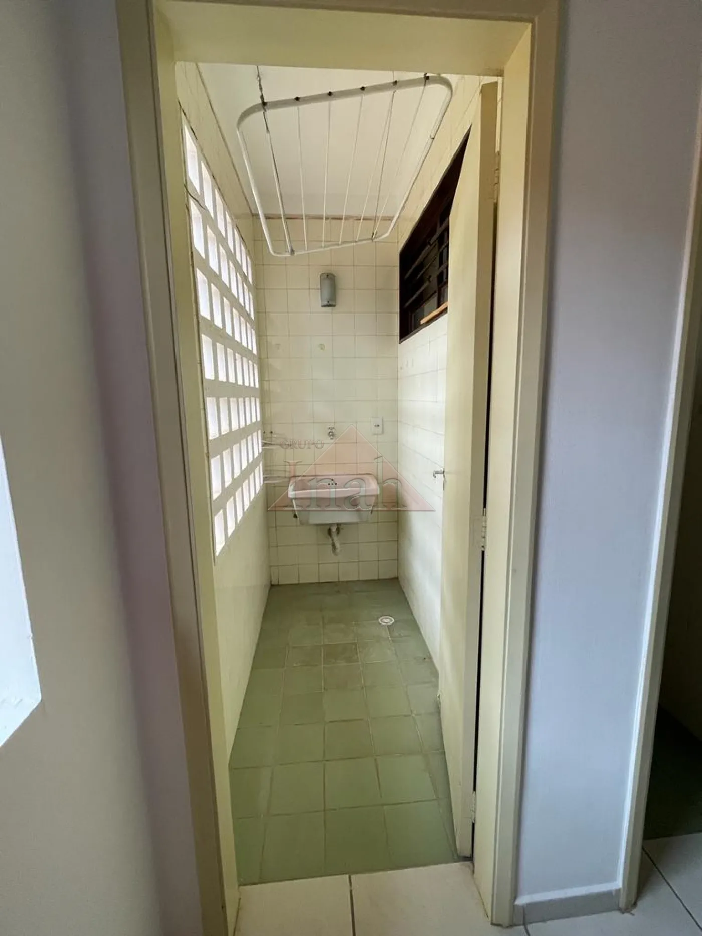 Alugar Apartamentos / Kitchnet em Ribeir&atilde;o Preto R$ 700,00 - Foto 5