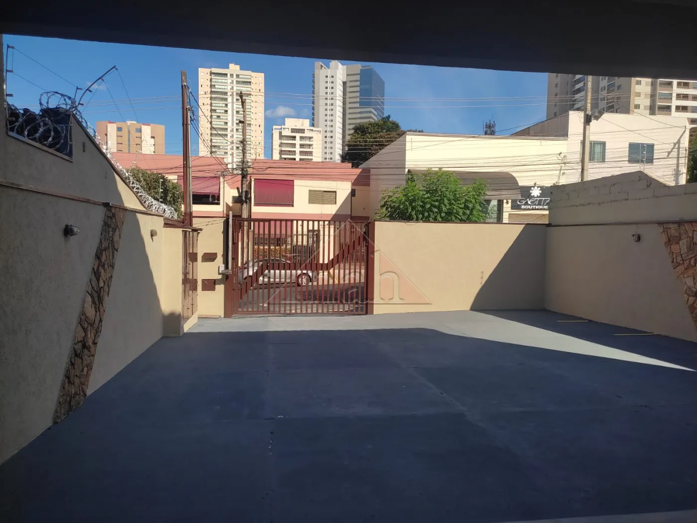 Alugar Apartamentos / Apartamento em Ribeir&atilde;o Preto R$ 750,00 - Foto 2
