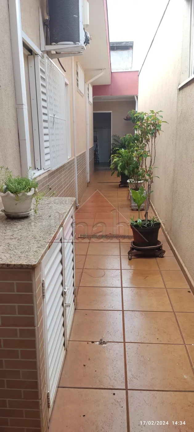 Comprar Casas / Casa em Ribeir&atilde;o Preto R$ 550.000,00 - Foto 5