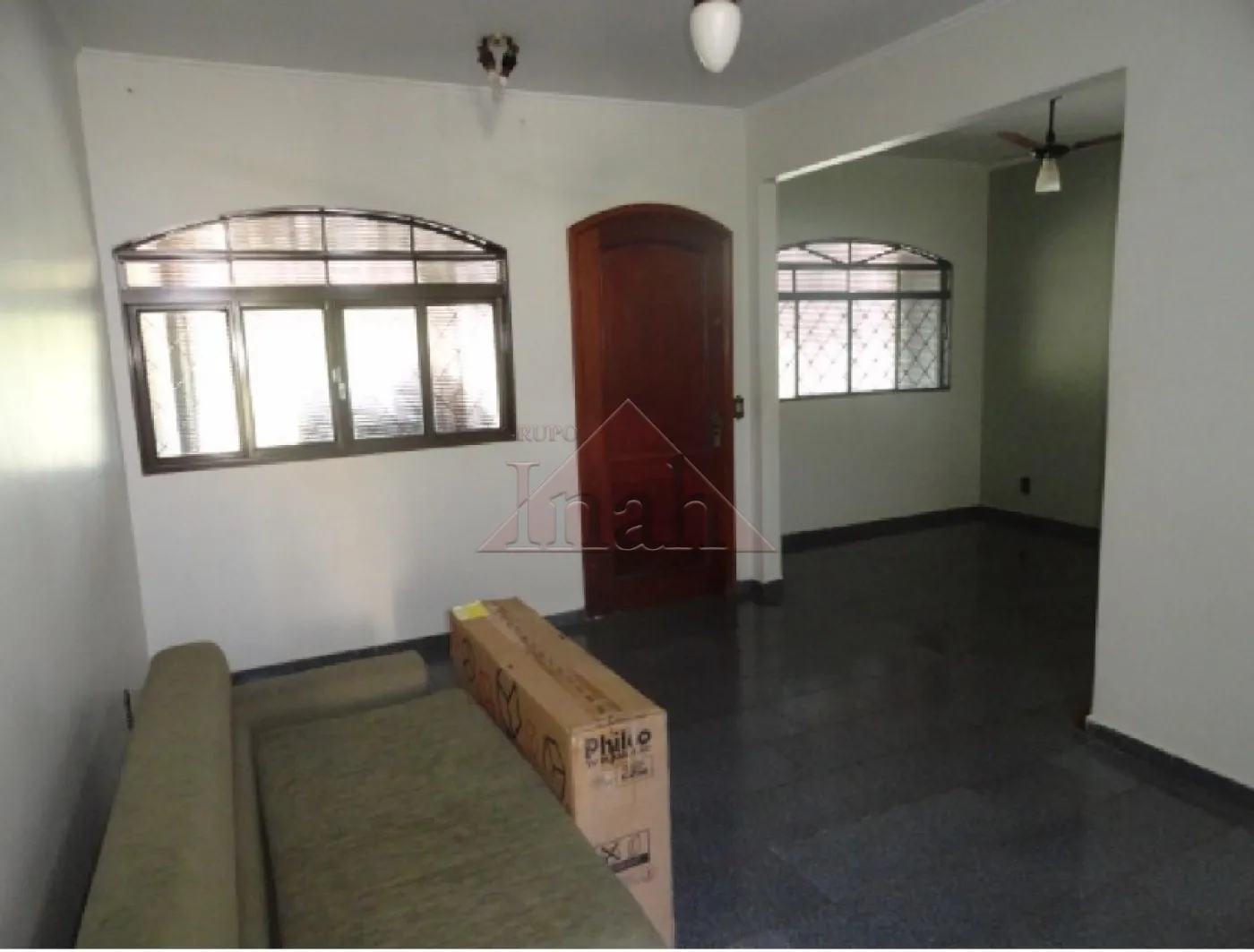 Alugar Casas / Casa em Ribeir&atilde;o Preto R$ 3.600,00 - Foto 2