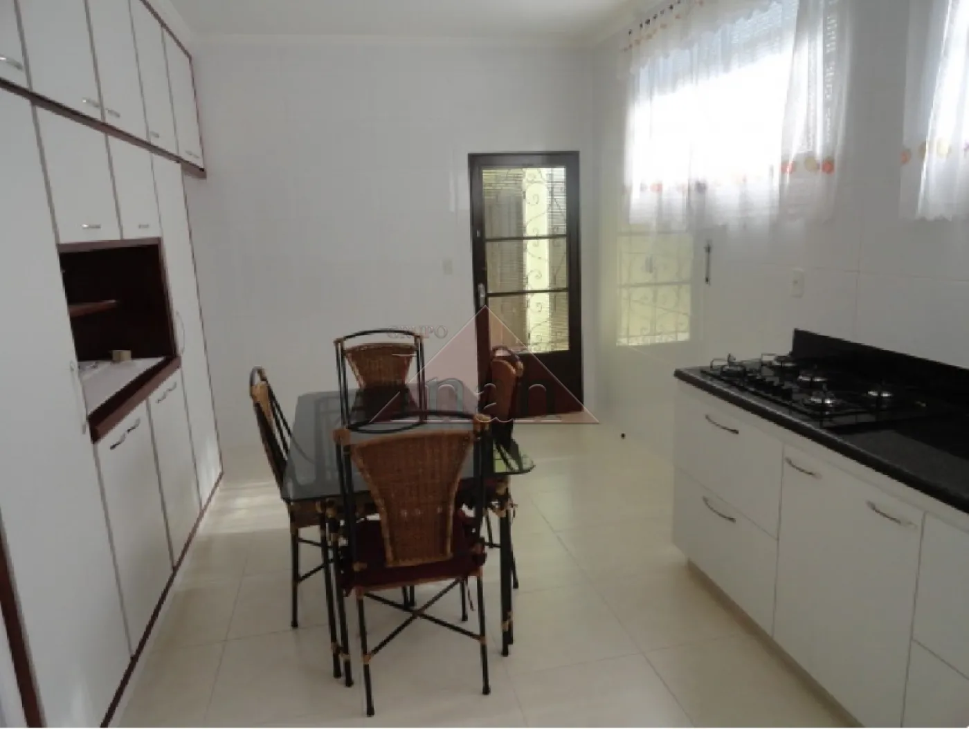 Alugar Casas / Casa em Ribeir&atilde;o Preto R$ 3.600,00 - Foto 5