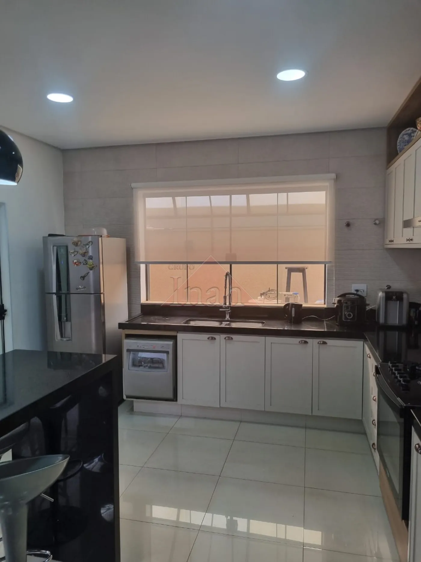 Alugar Casas / CASA RESIDENCIAL em Ribeir&atilde;o Preto R$ 5.500,00 - Foto 11
