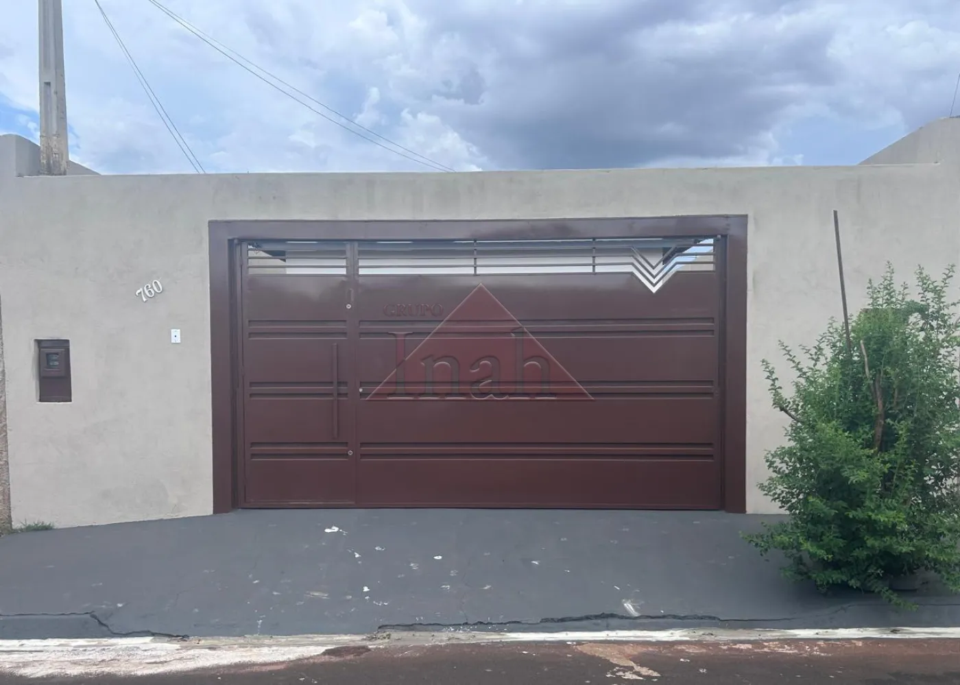 Comprar Casas / CASA RESIDENCIAL em Ribeir&atilde;o Preto R$ 230.000,00 - Foto 1