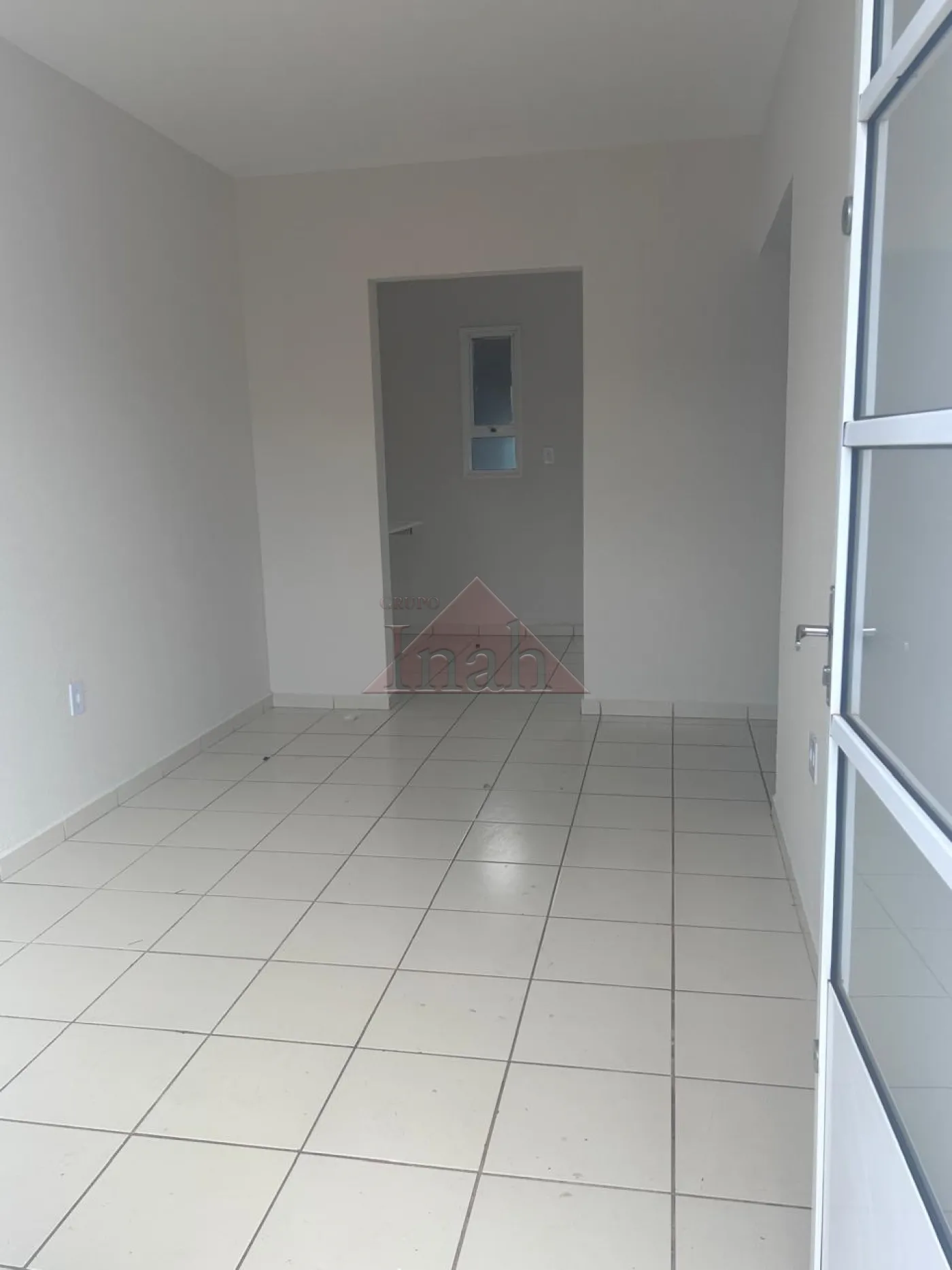 Comprar Casas / CASA RESIDENCIAL em Ribeir&atilde;o Preto R$ 230.000,00 - Foto 11
