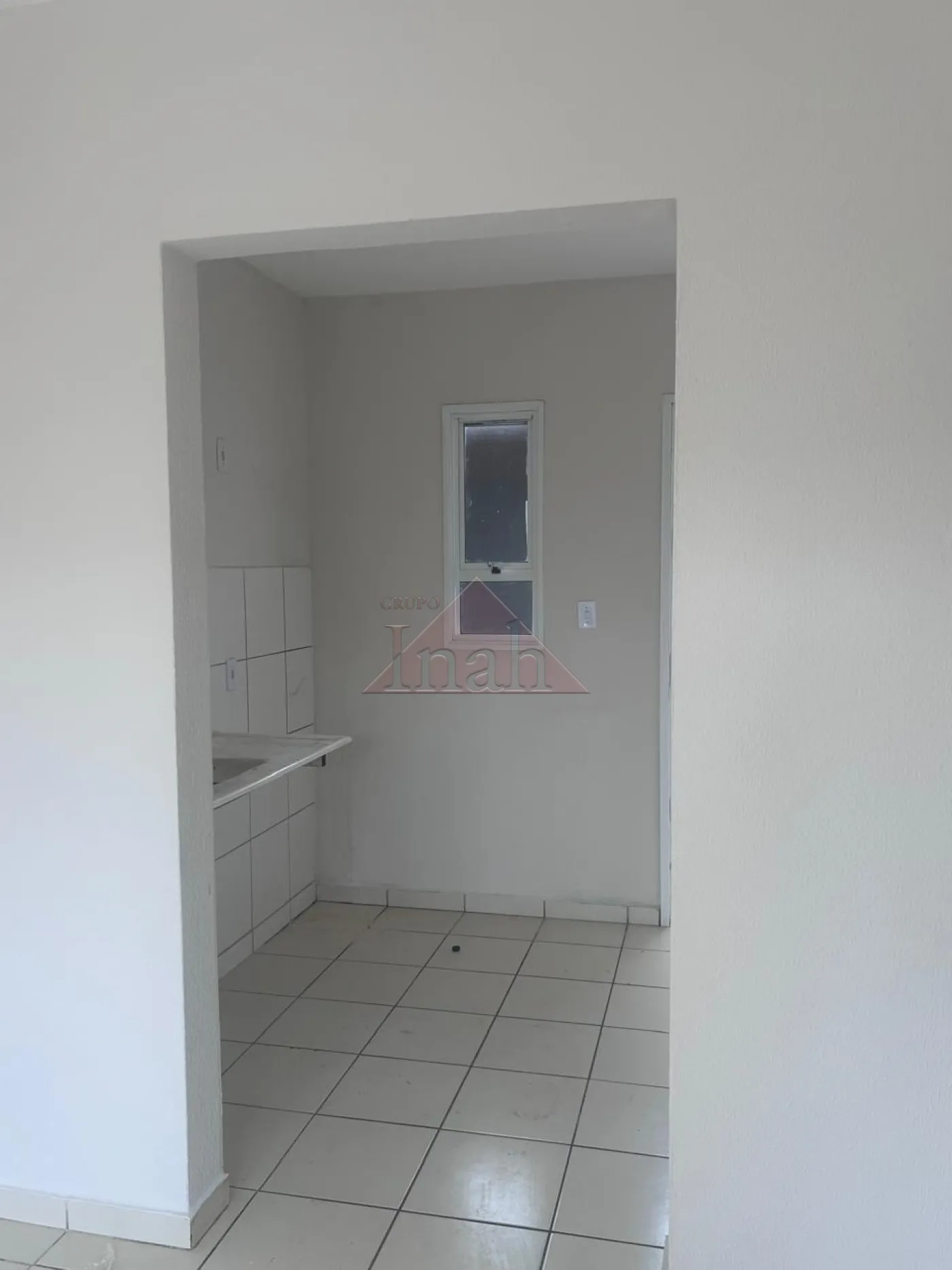 Comprar Casas / CASA RESIDENCIAL em Ribeir&atilde;o Preto R$ 230.000,00 - Foto 12